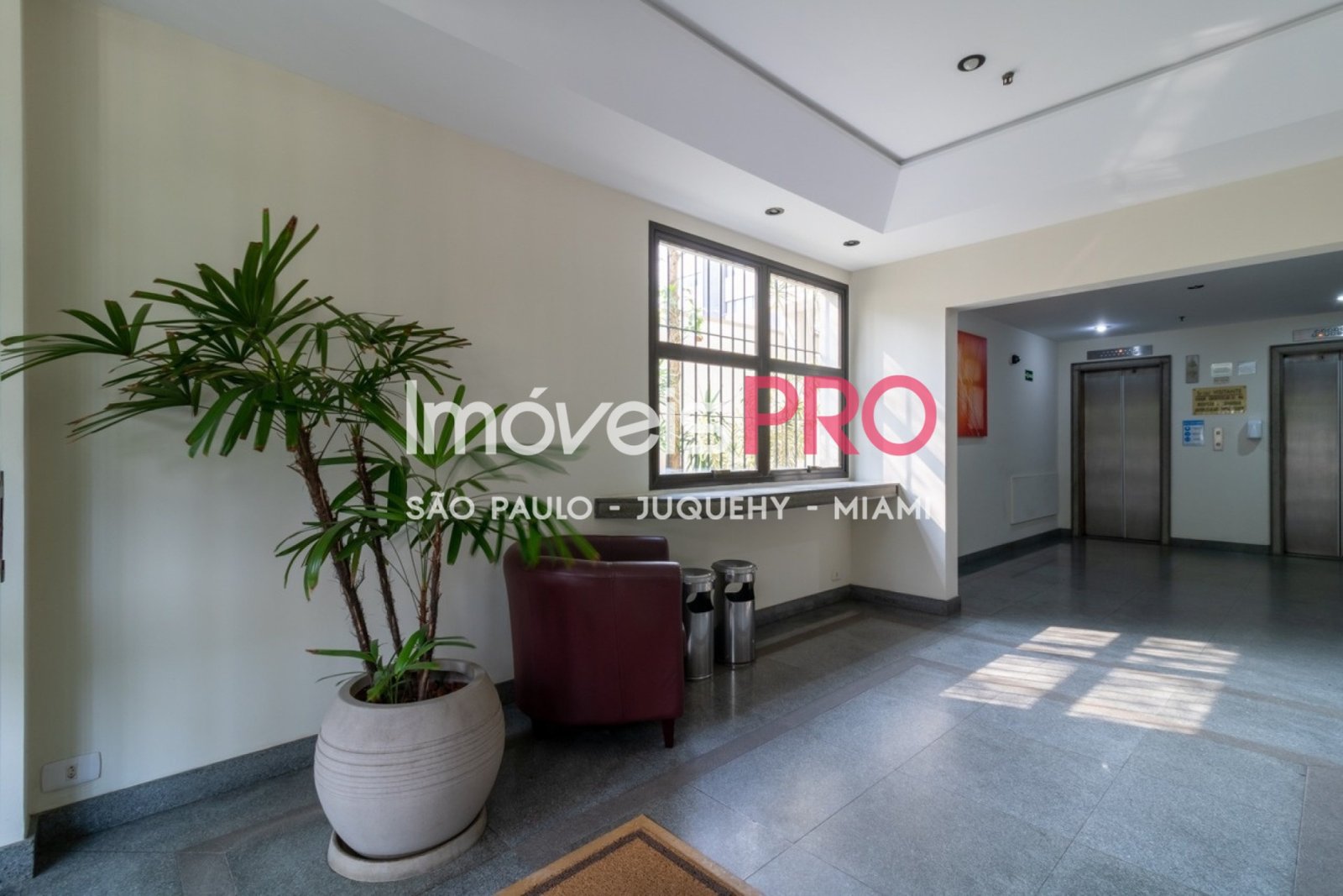 Foto :: https://assets.imoveispro.com.br/thumb/IP40378/conj-comercial-venda-campo-belo_IP40378_29_1920x1080.jpg?