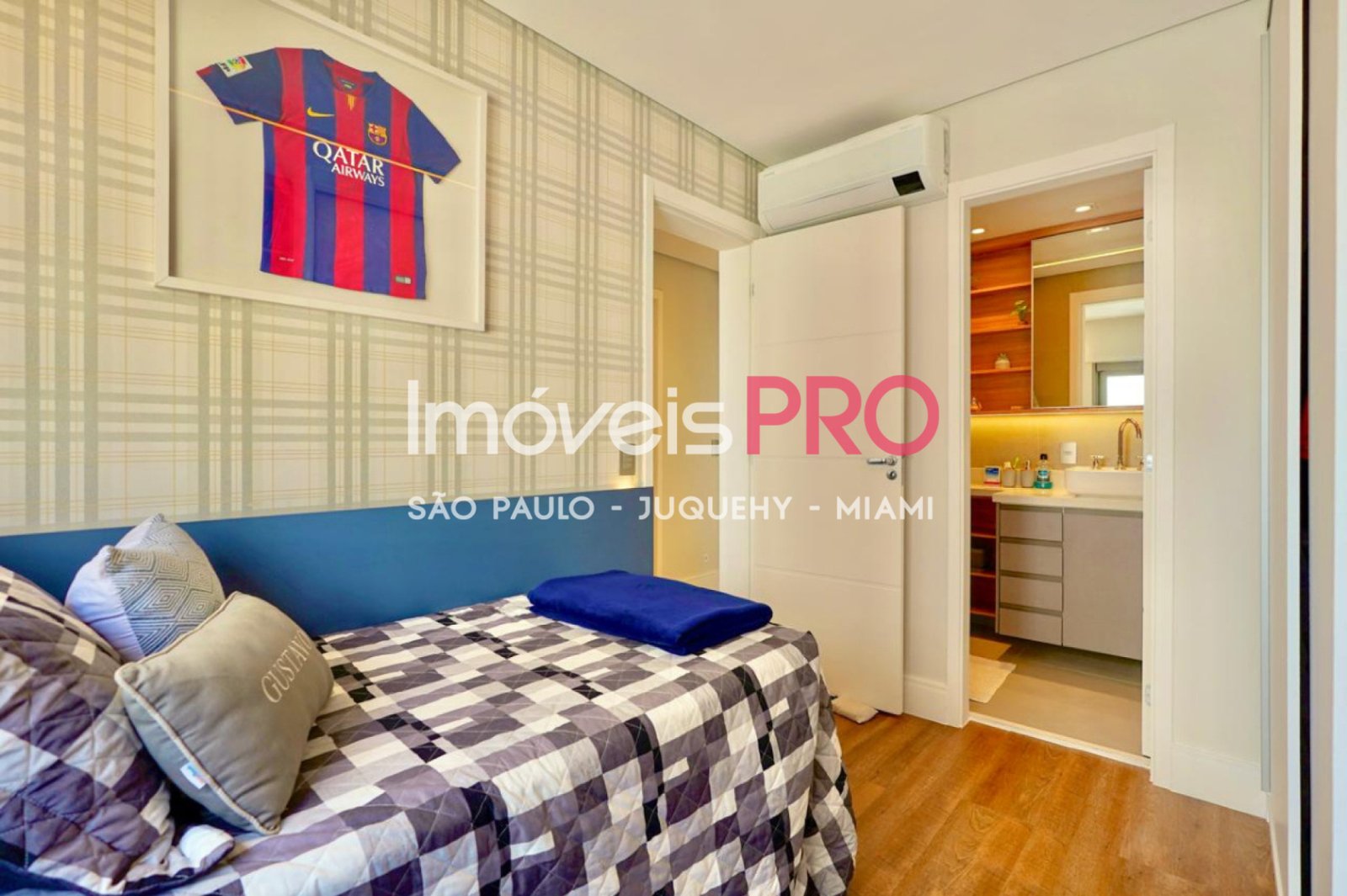 Foto :: IP40387