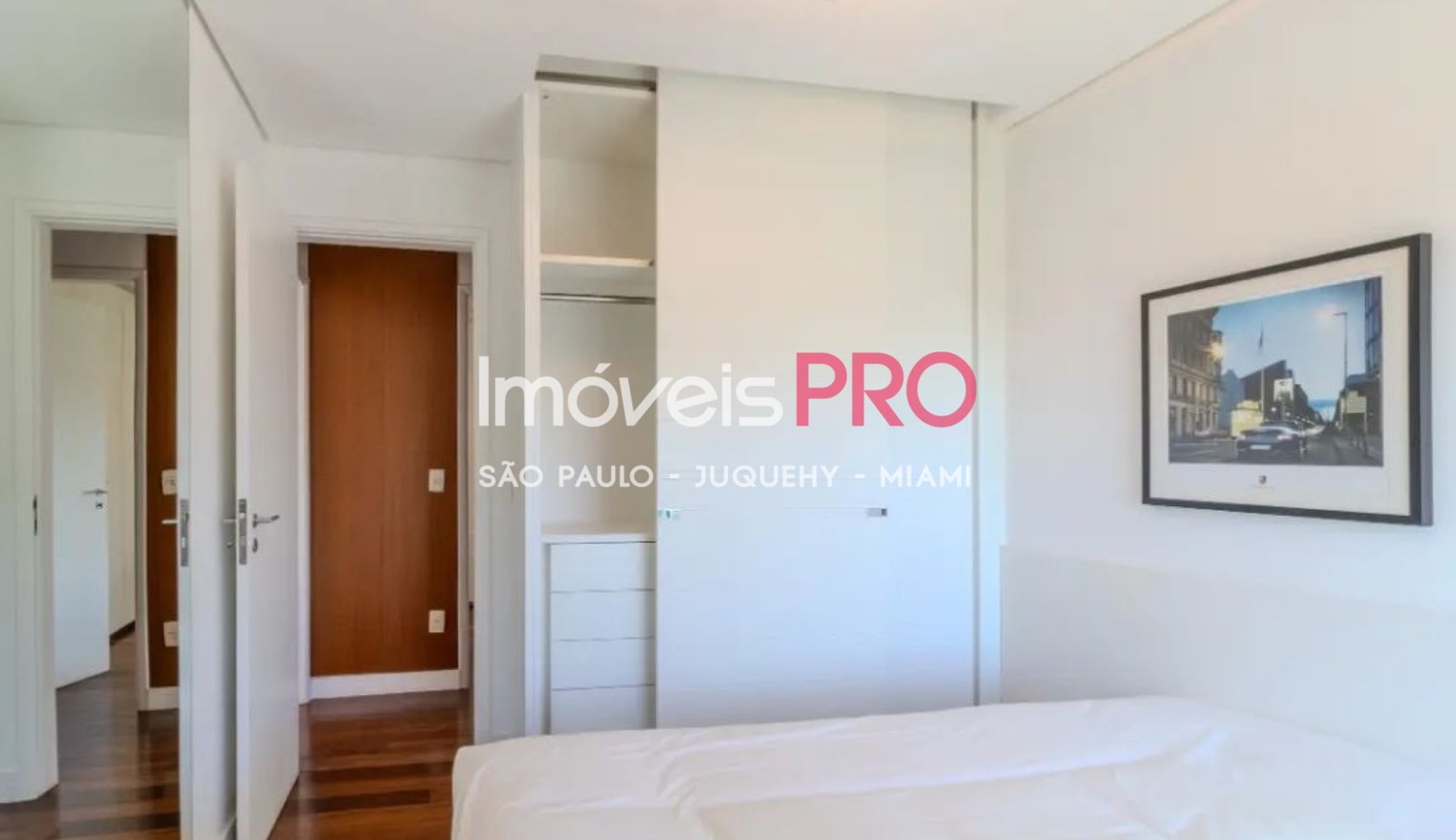 Foto :: IP40390