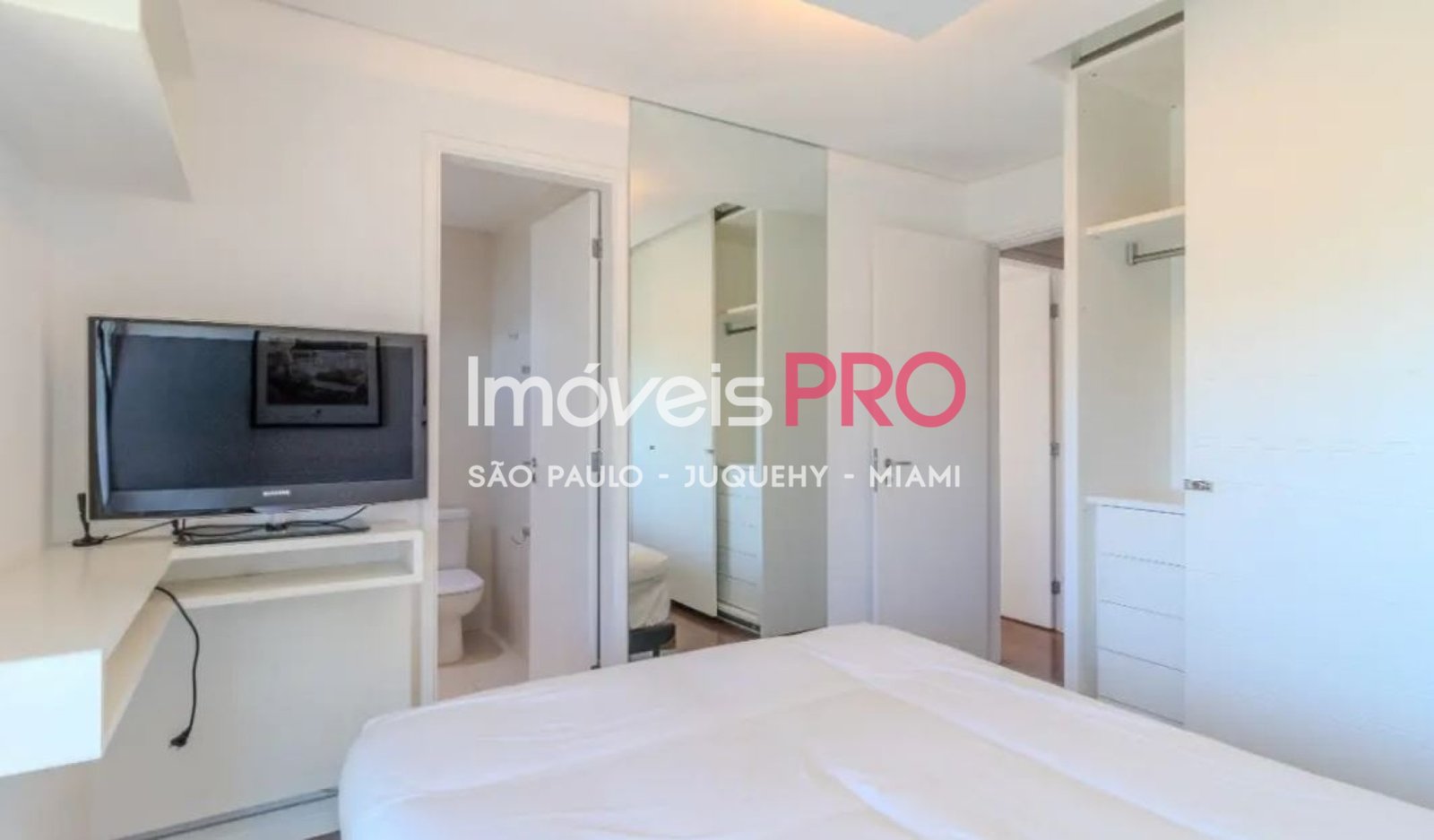 Foto :: IP40390
