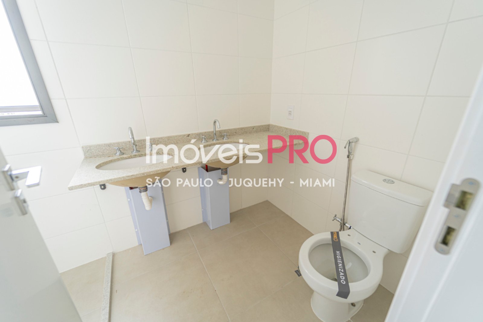 Foto :: IP40392