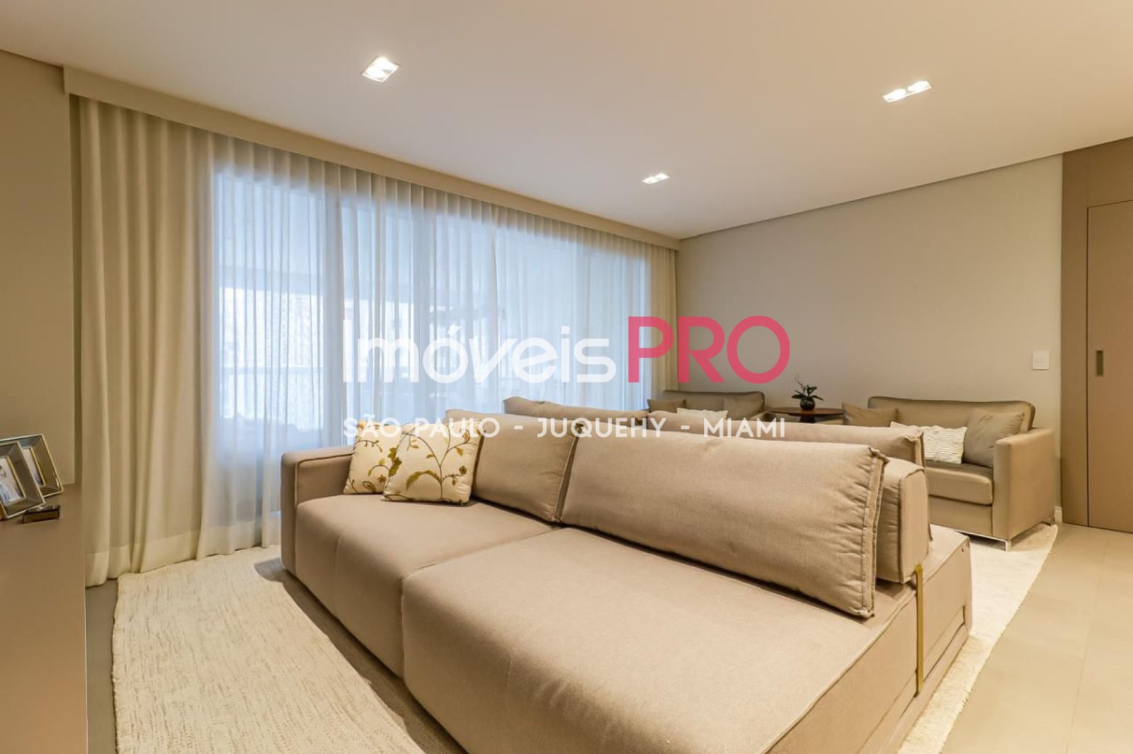 Foto :: IP40396
