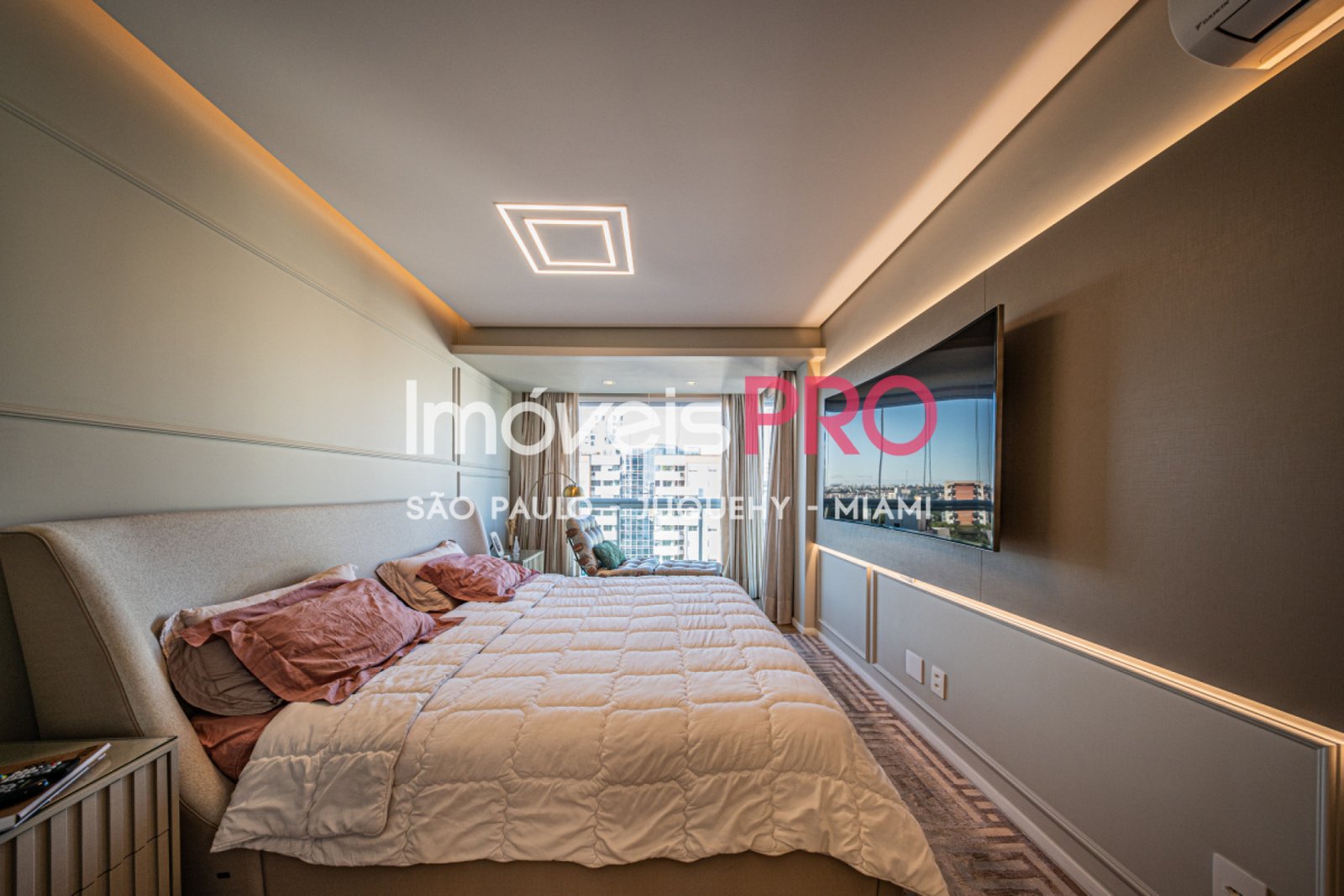 Foto :: IP40398
