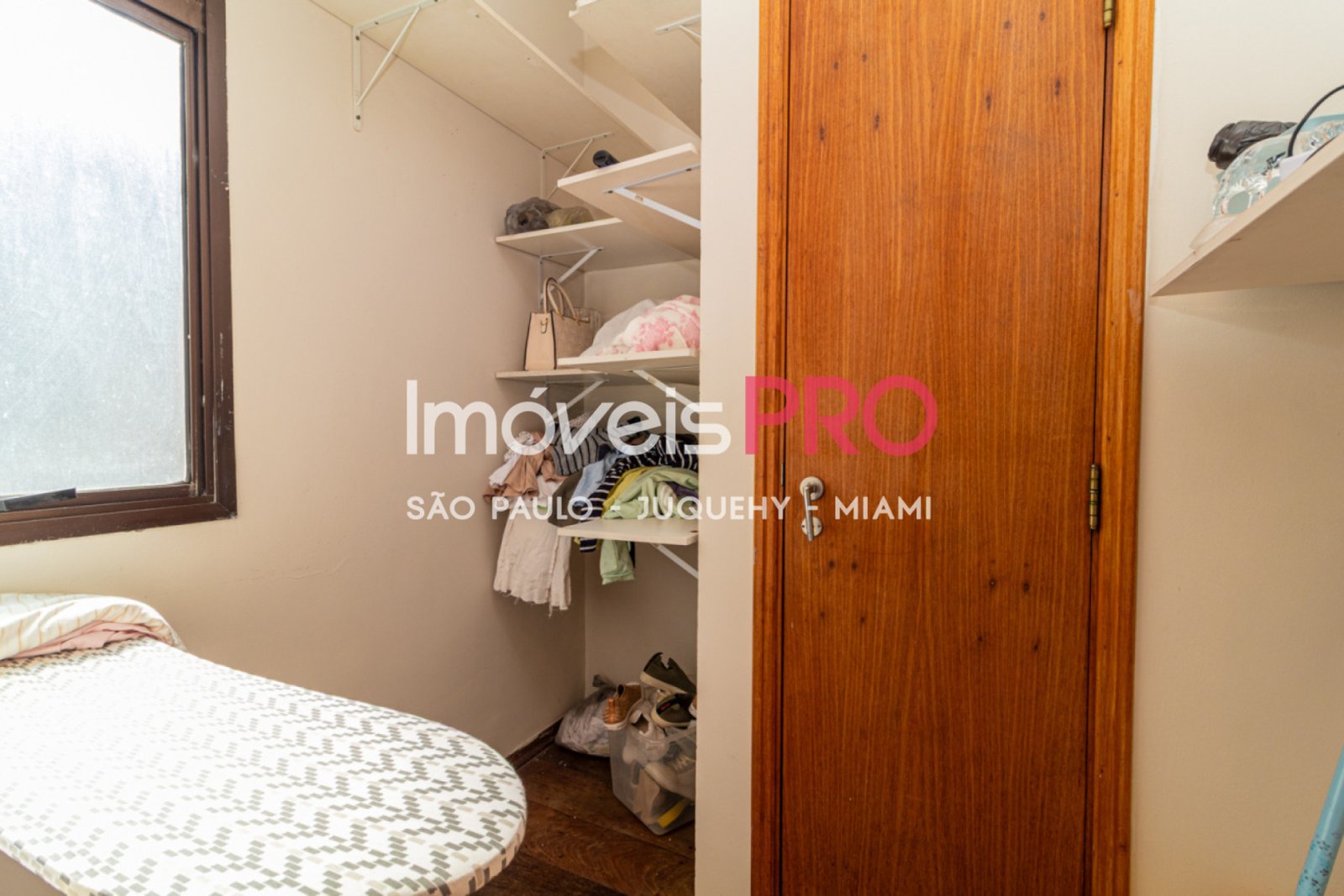Foto :: IP40399