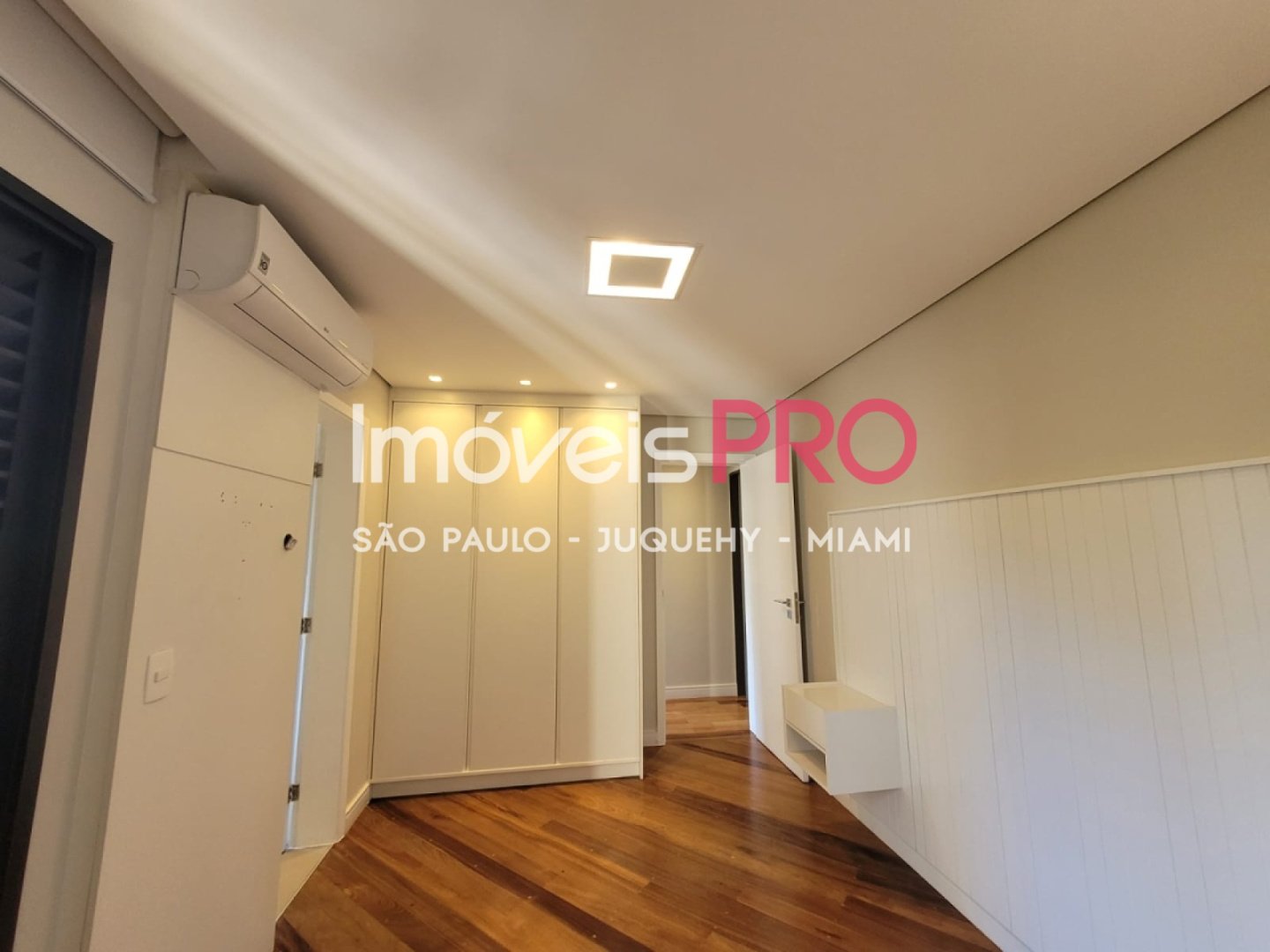 Foto :: IP40407