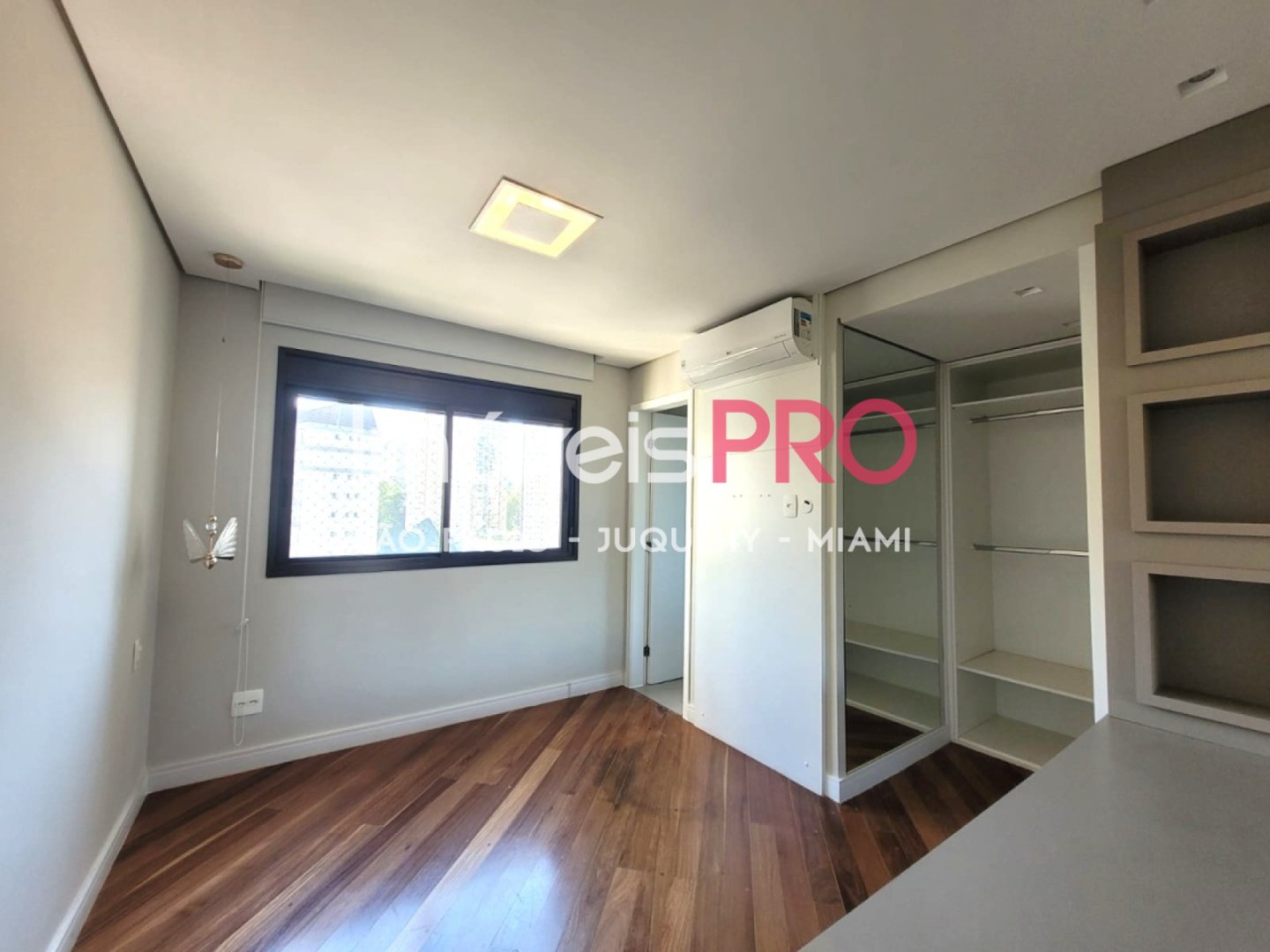 Foto :: IP40407