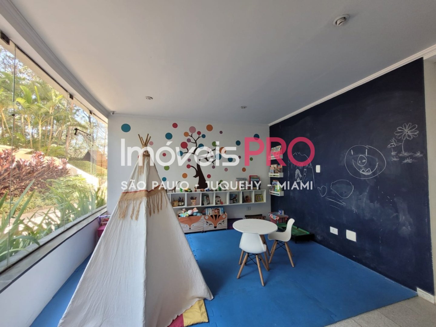 Foto :: IP40407