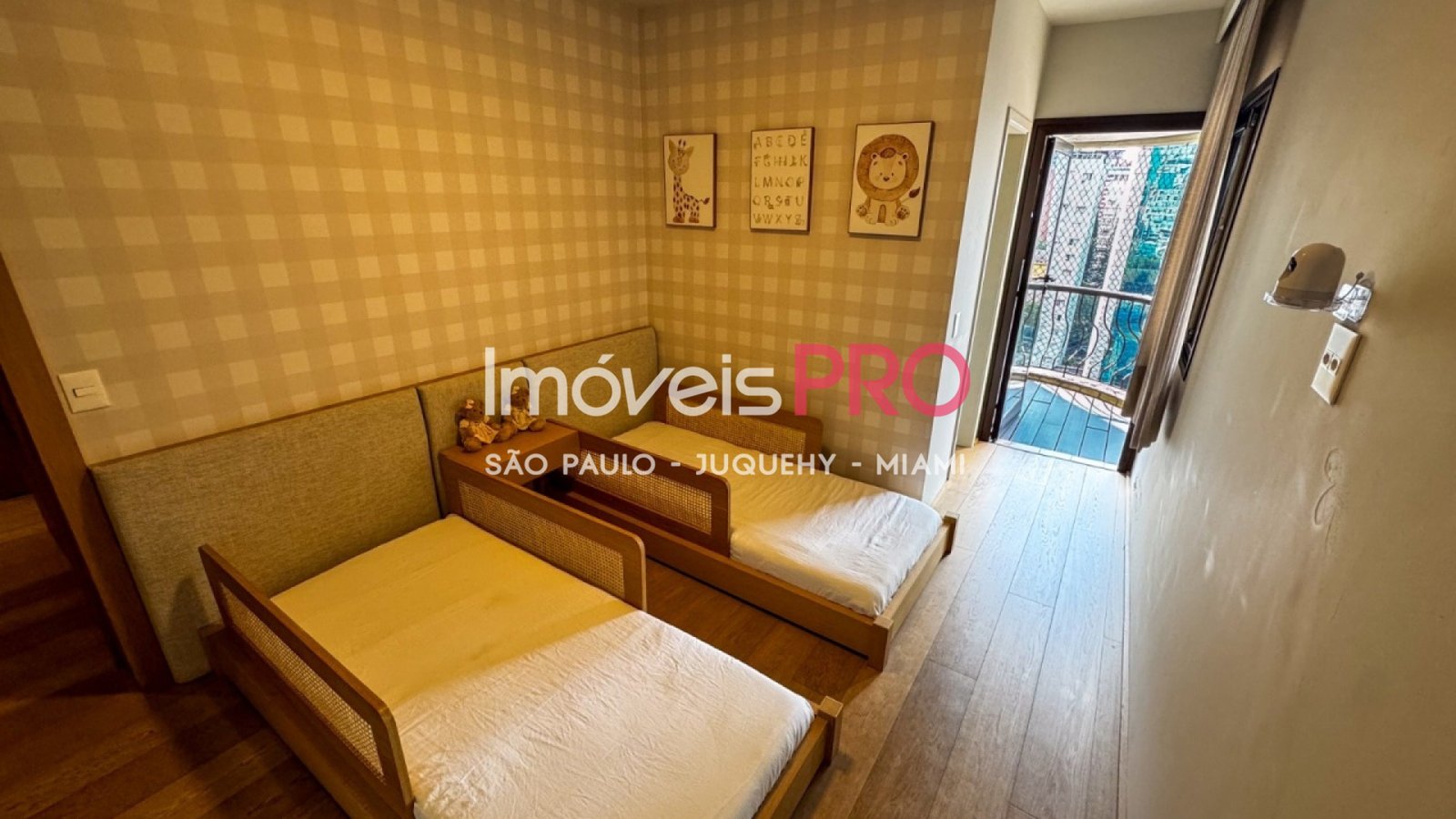Foto :: https://assets.imoveispro.com.br/thumb/IP40409/cobertura-duplex-venda-itaim-bibi_IP40409_17_1920x1080.jpg?