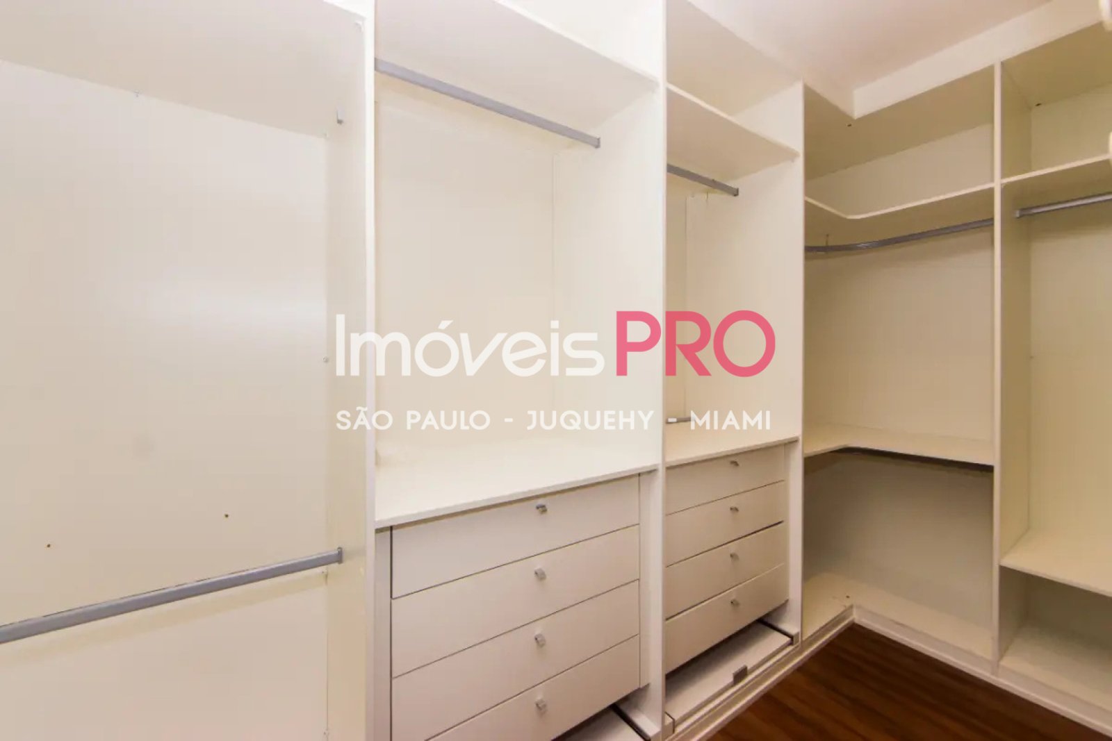 Foto :: https://assets.imoveispro.com.br/thumb/IP40413/apartamento-venda-brooklin_IP40413_11_1920x1080.jpg?