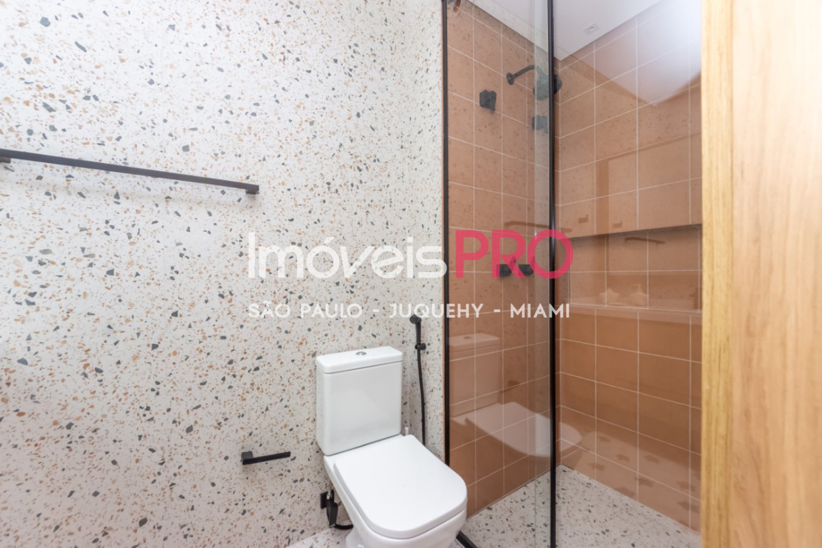 Foto :: IP40417