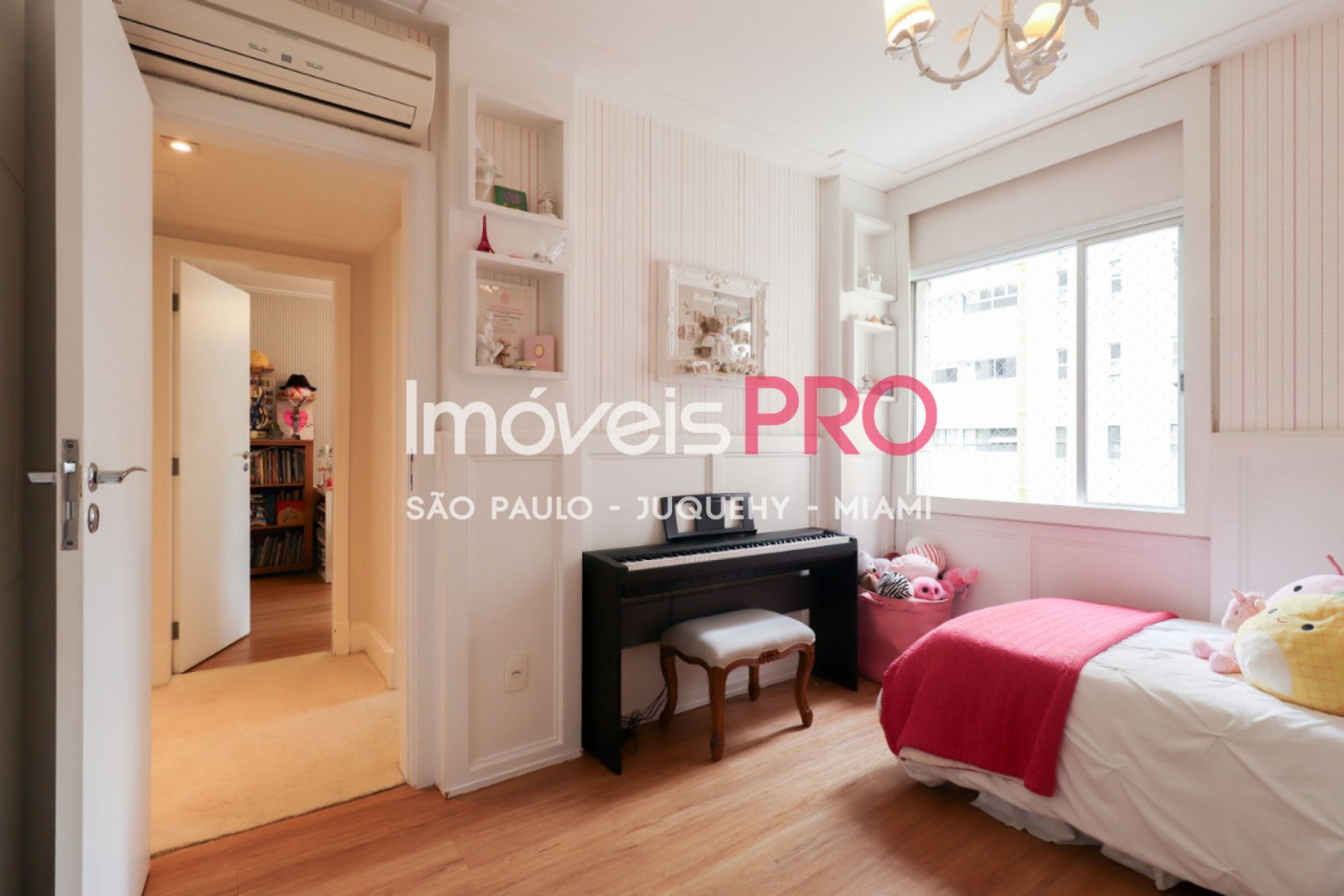 Foto :: IP40418