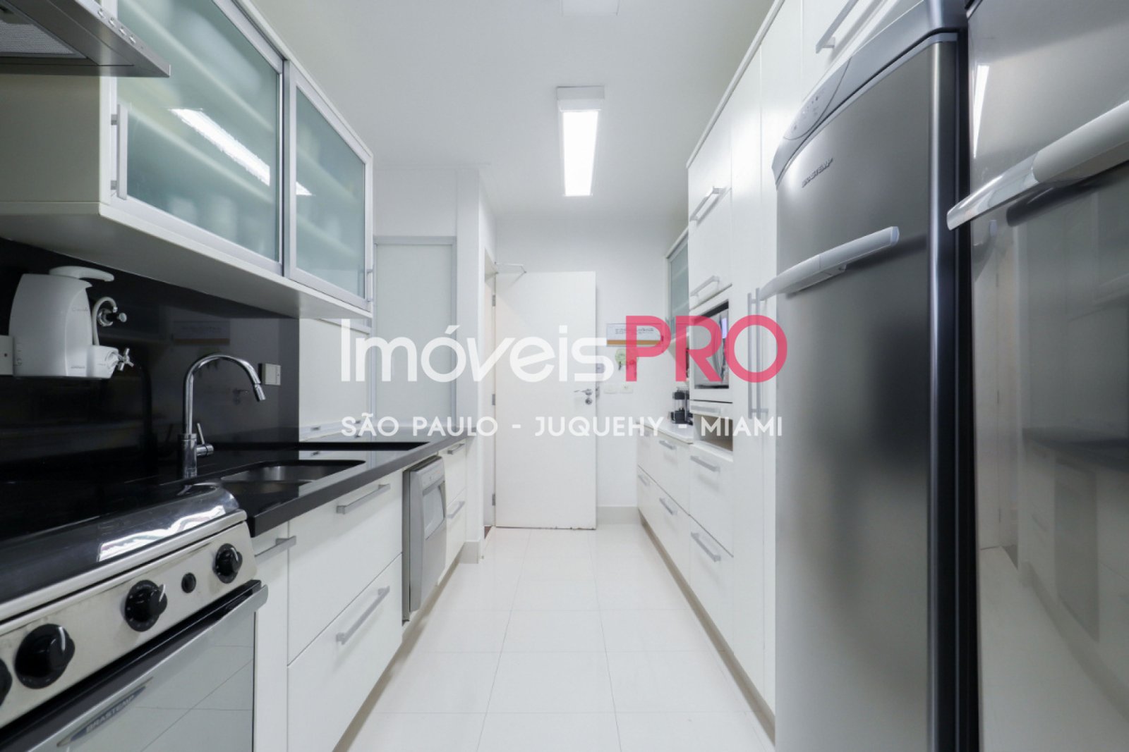 Foto :: IP40418