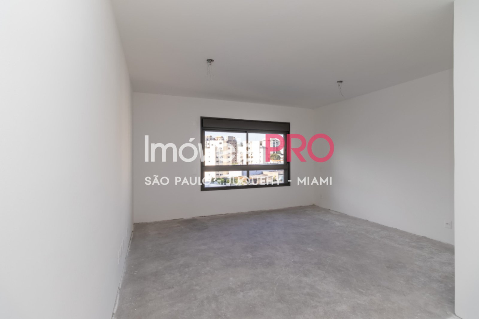 Foto :: IP40419