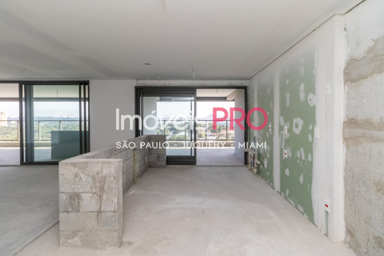Foto :: IP40419