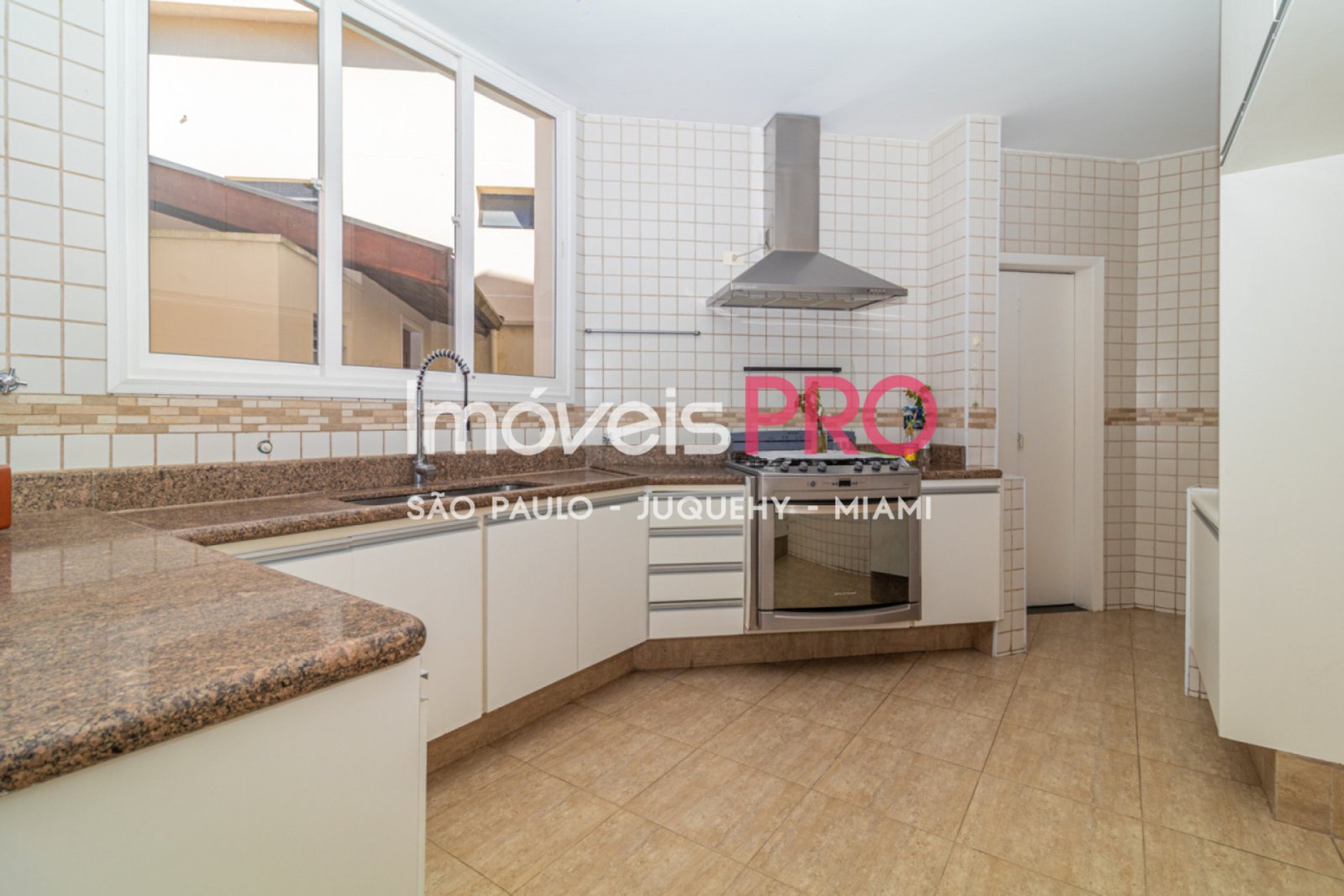 Foto :: https://assets.imoveispro.com.br/thumb/IP40423/sobrado-venda-jardim-dos-estados_IP40423_23_1920x1080.jpg?