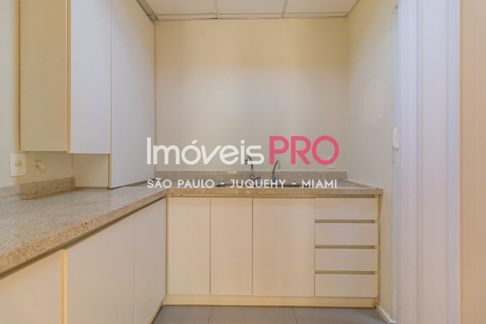 Foto :: https://assets.imoveispro.com.br/thumb/IP40433/conj-comercial-aluguel-cerqueira-cesar_IP40433_11_1920x1080.jpg?