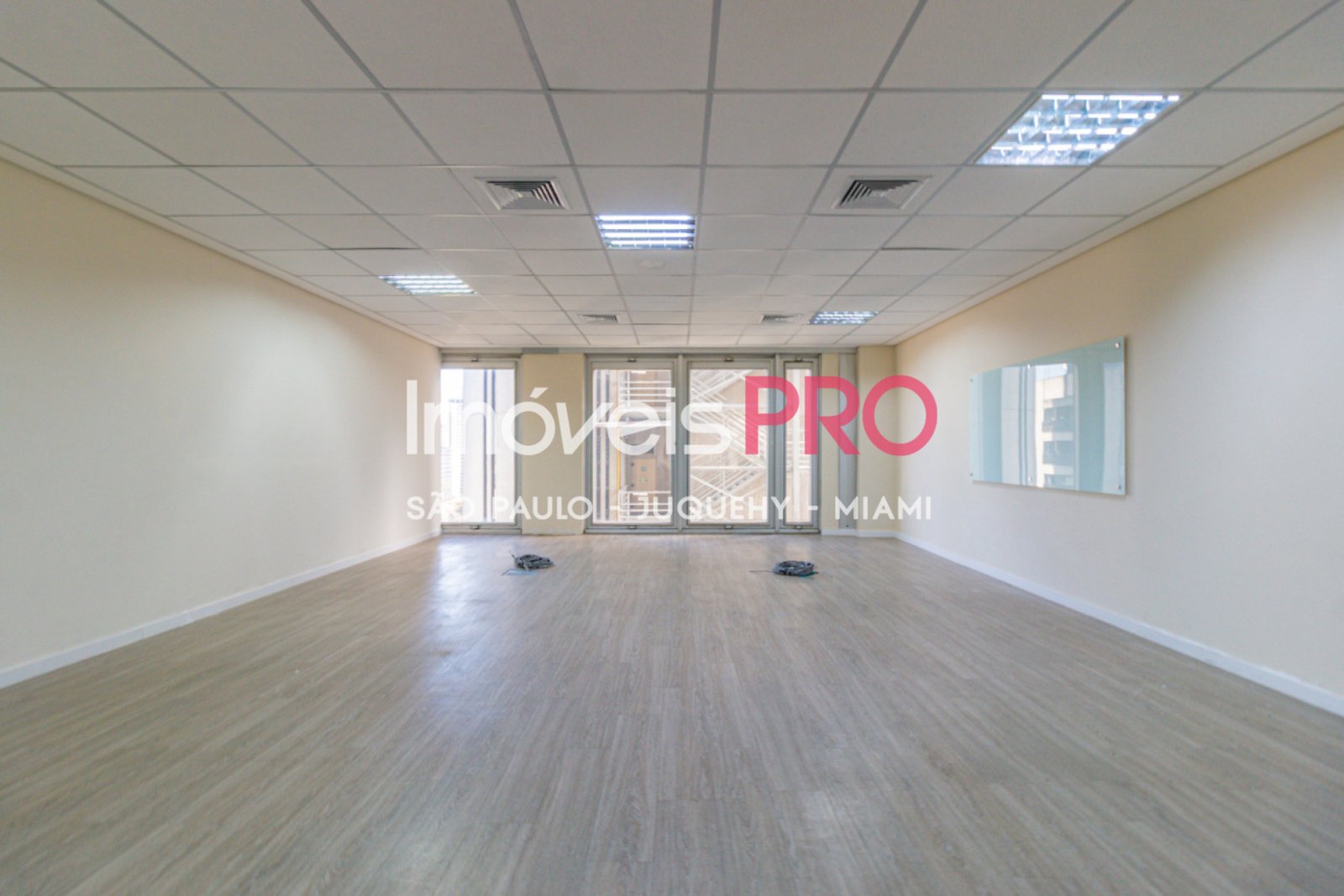 Foto :: https://assets.imoveispro.com.br/thumb/IP40433/conj-comercial-aluguel-cerqueira-cesar_IP40433_17_1920x1080.jpg?