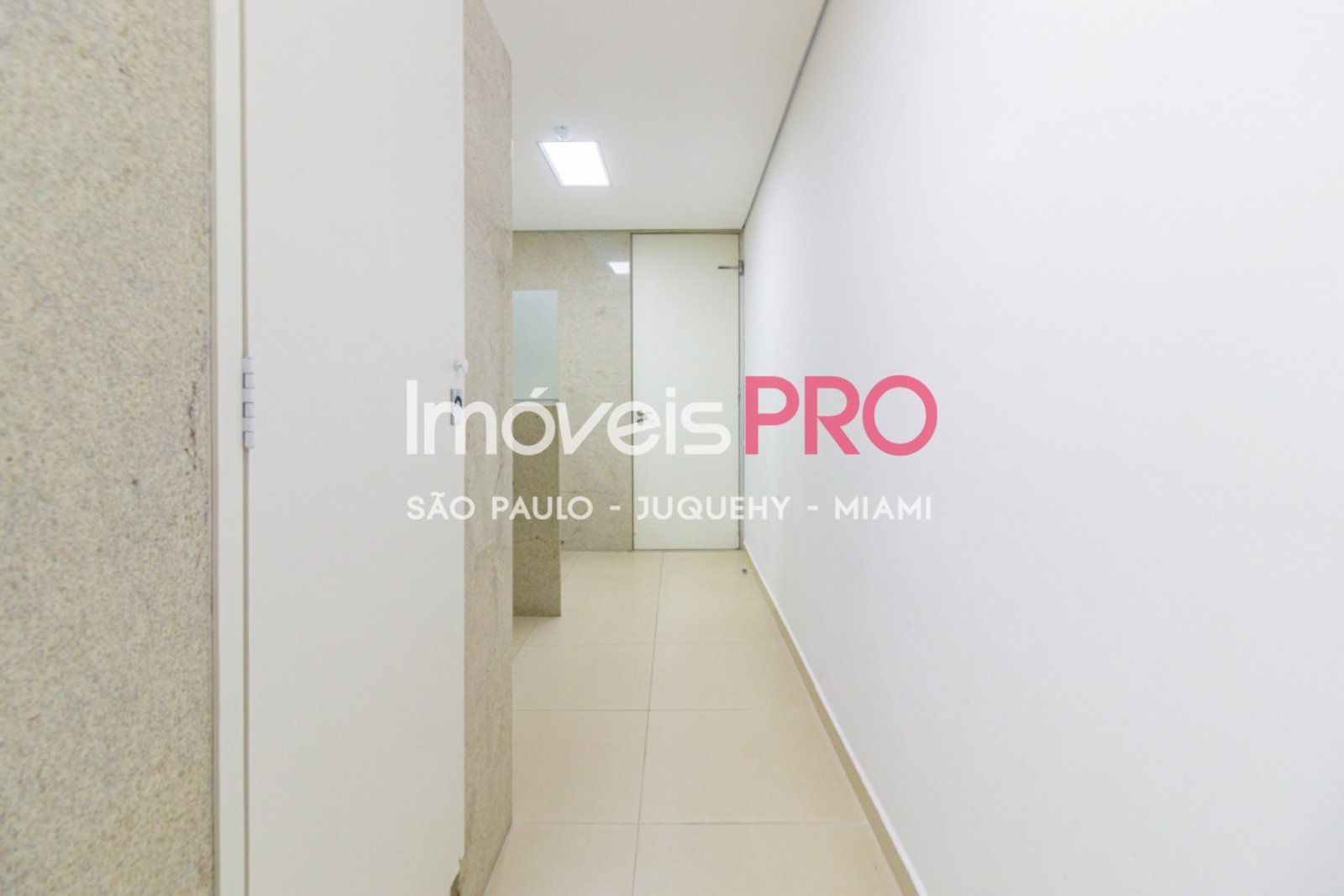 Foto :: IP40433