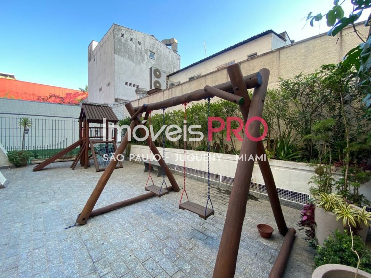 Foto :: IP40435