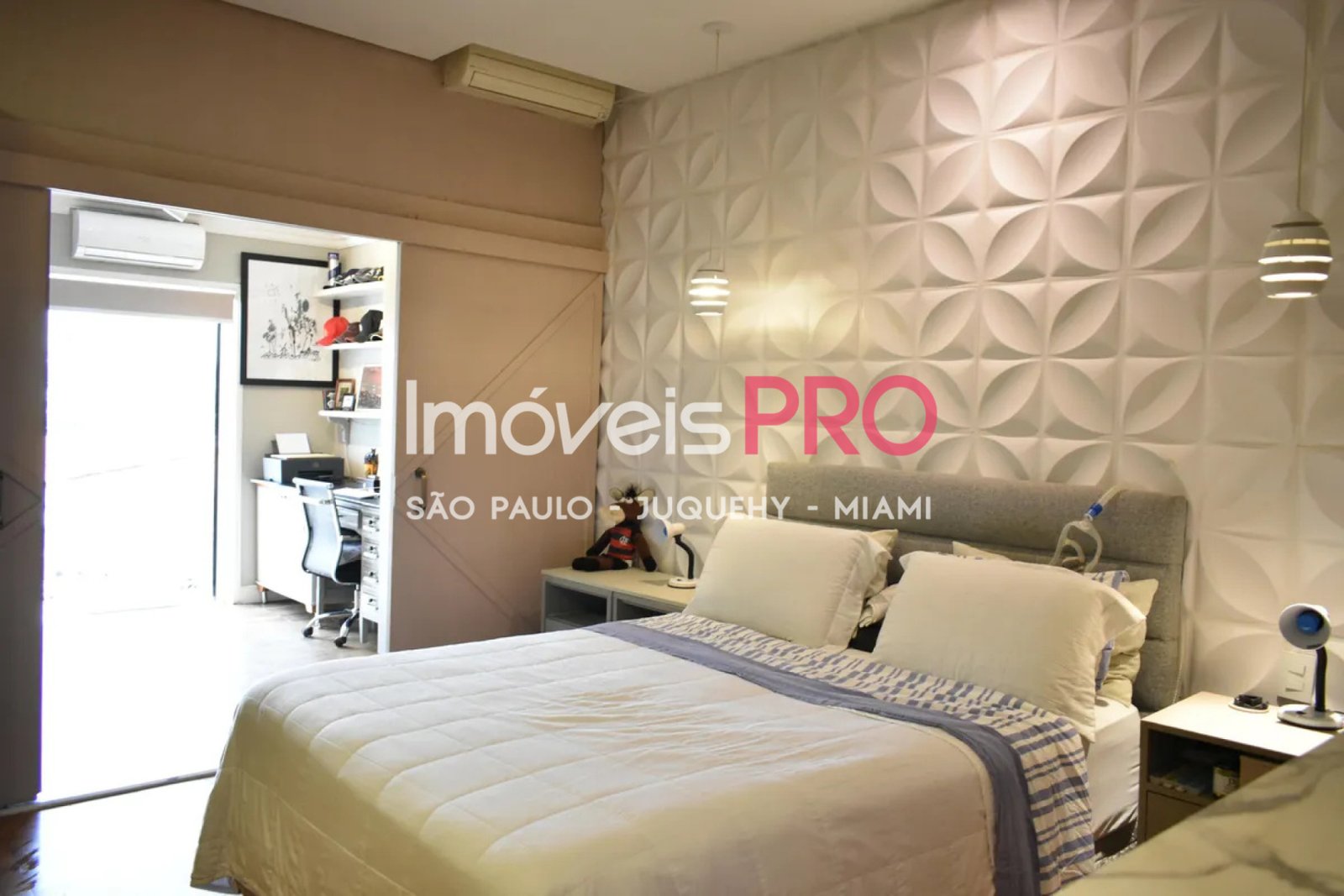 Foto :: IP40446