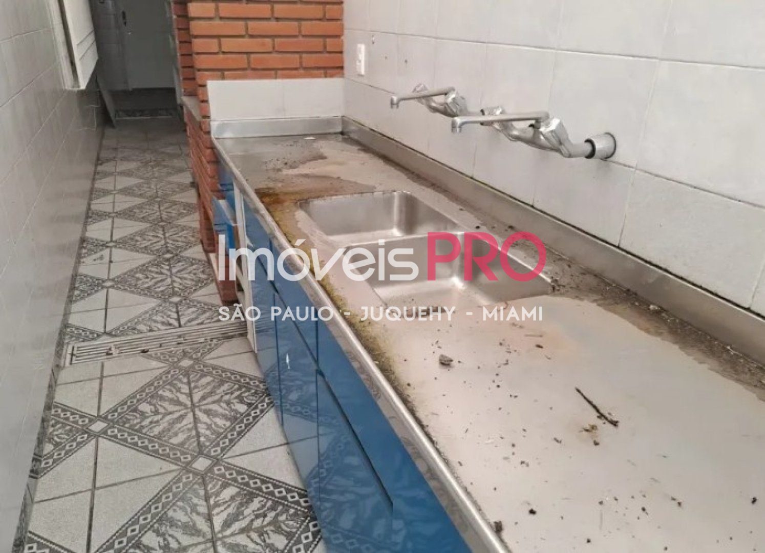 Foto :: IP40450