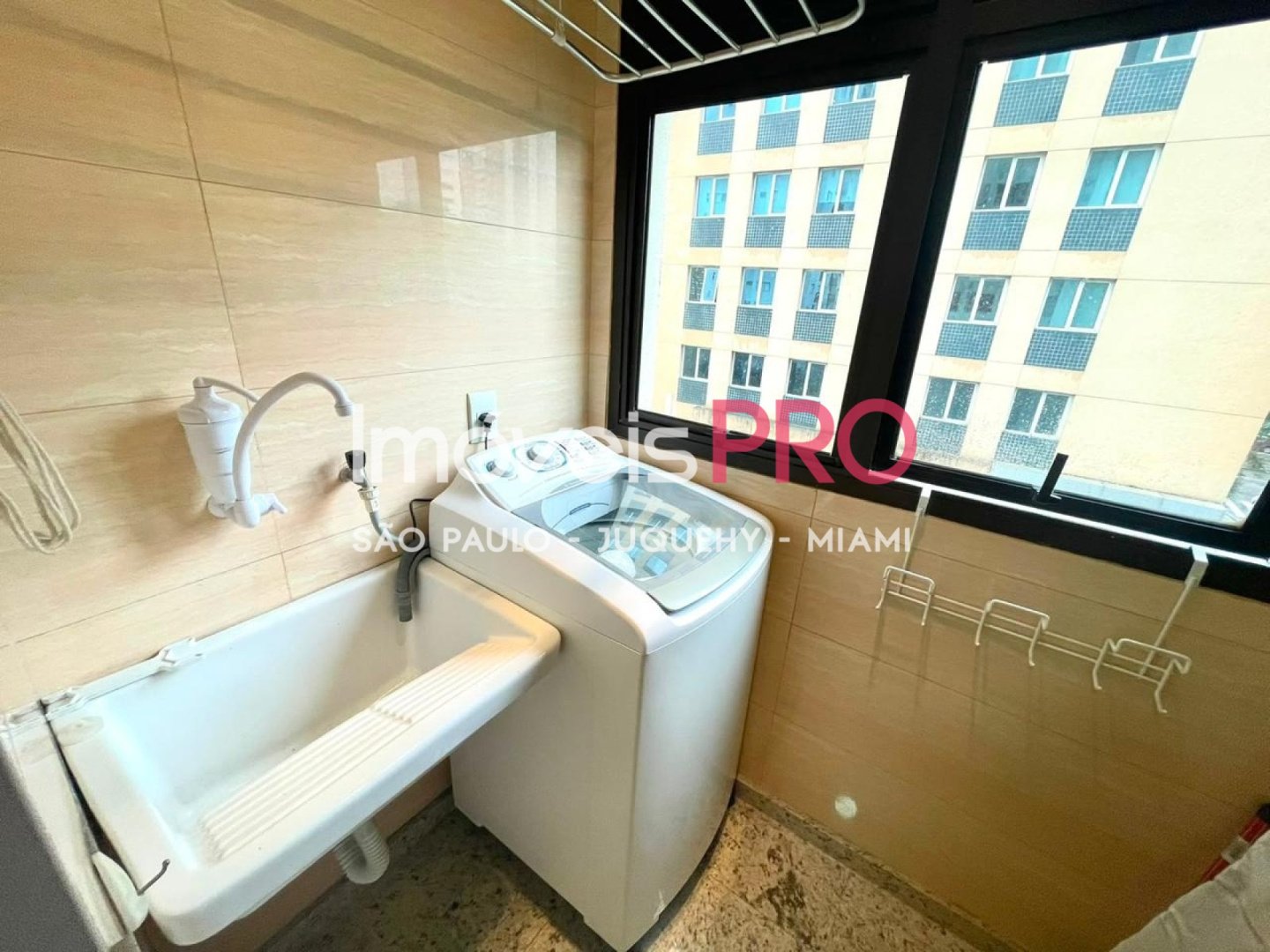 Foto :: https://assets.imoveispro.com.br/thumb/IP40451/apartamento-venda-moema_IP40451_11_1920x1080.jpg?