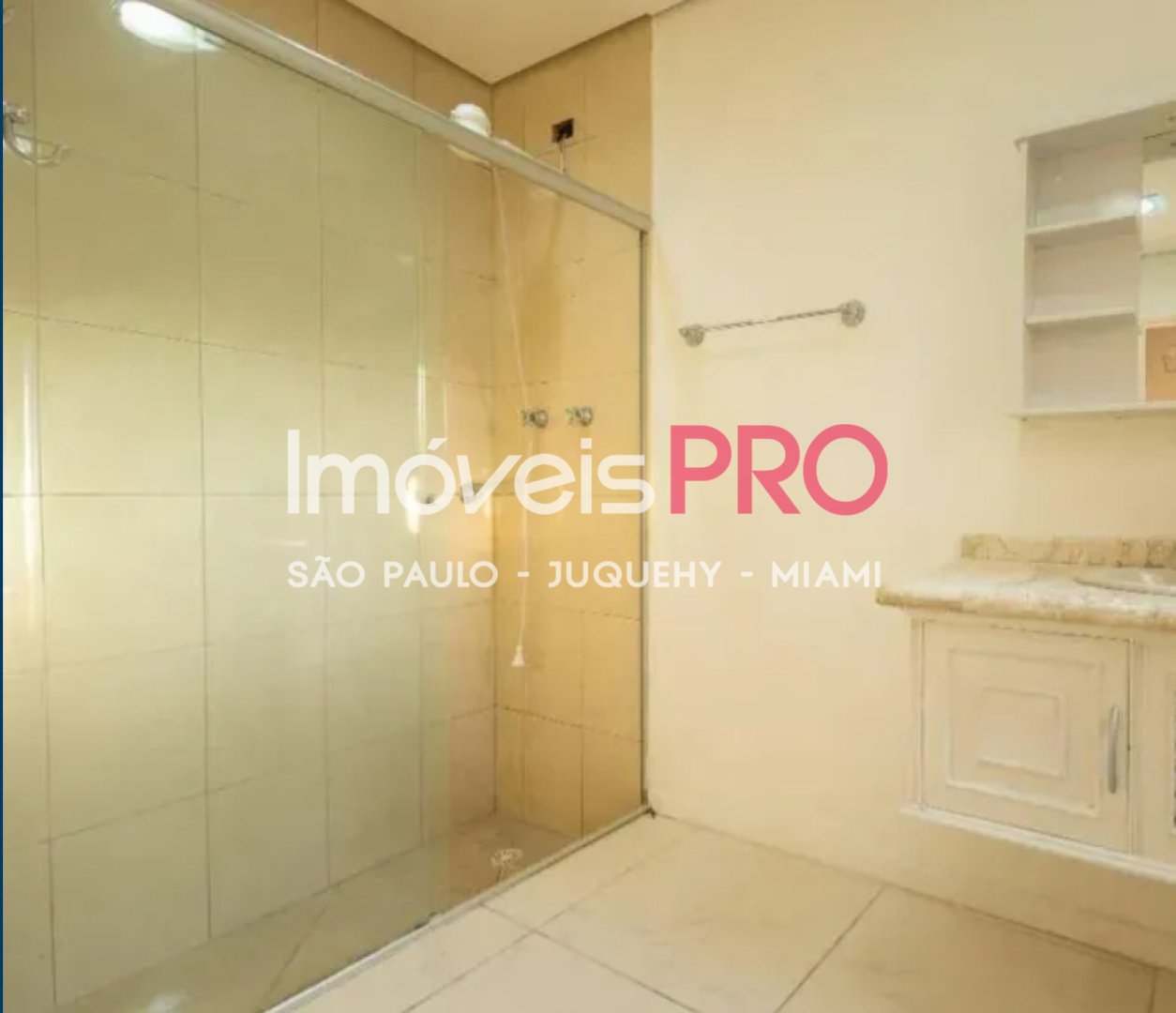 Foto :: IP40454