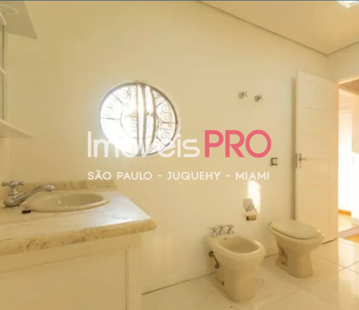 Foto :: https://assets.imoveispro.com.br/thumb/IP40454/casa-de-vila-venda-indianopolis_IP40454_23_1920x1080.jpg?