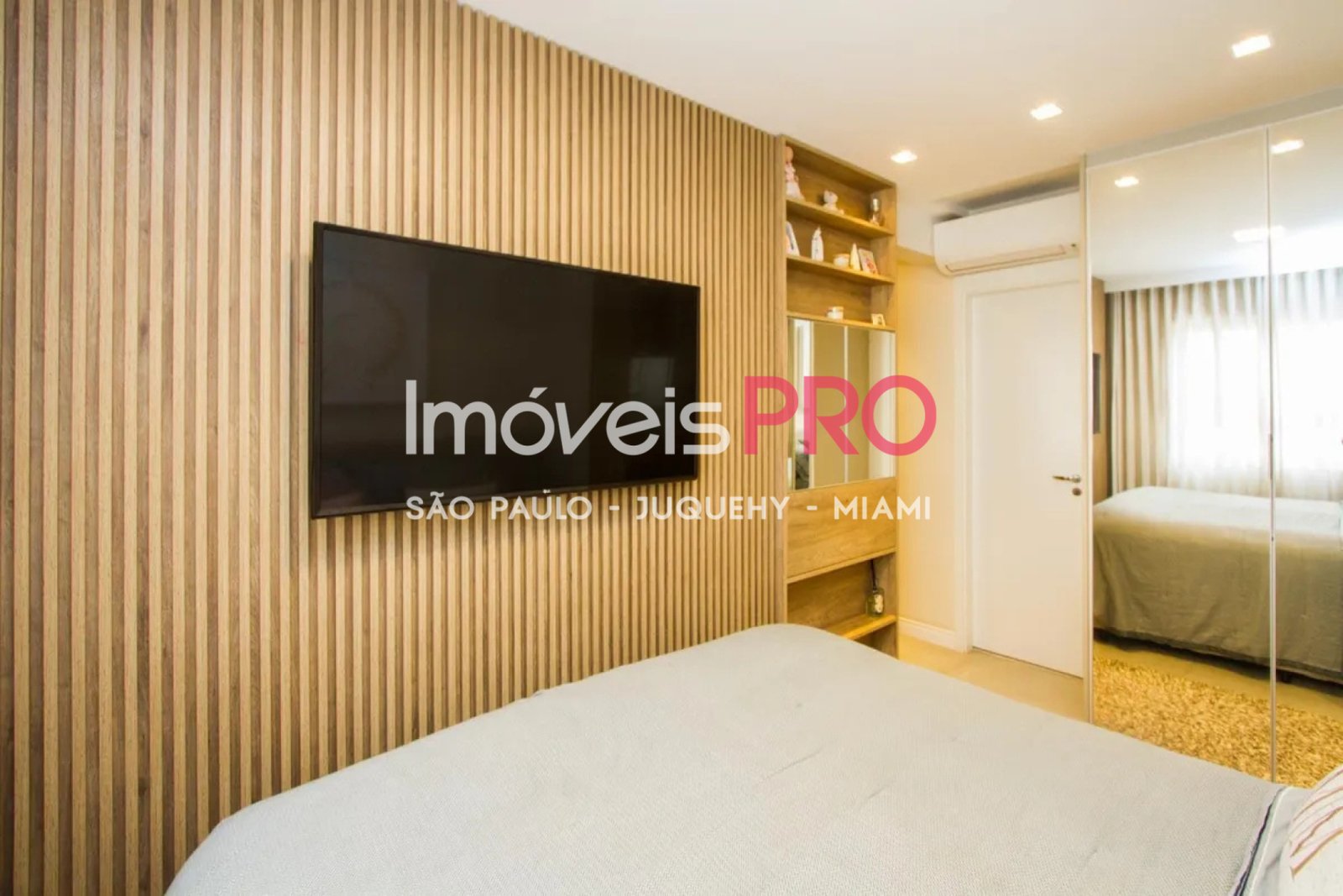 Foto :: IP40459