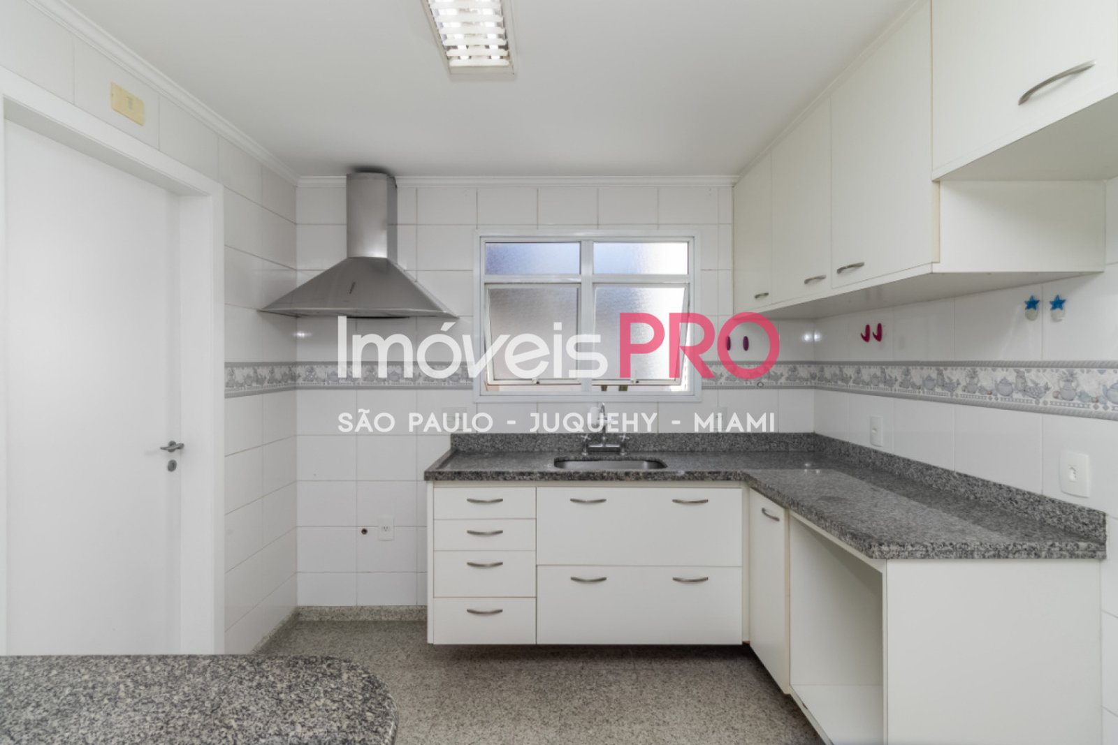 Foto :: IP40465