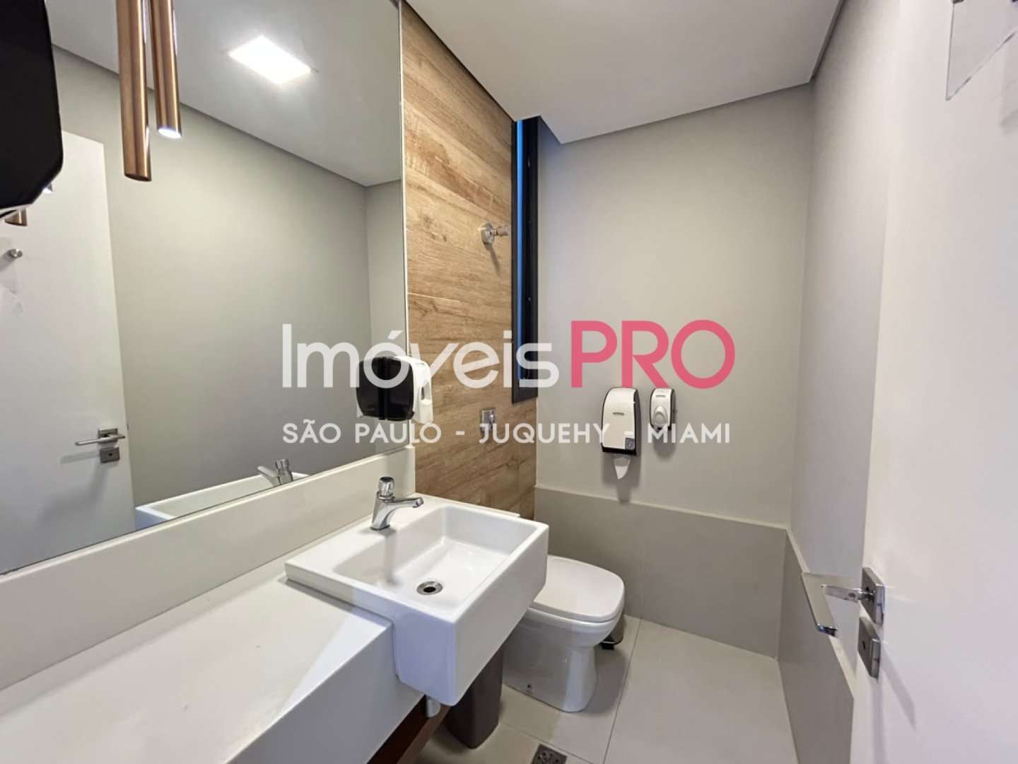 Foto :: https://assets.imoveispro.com.br/thumb/IP40472/conj-comercial-aluguel-brooklin_IP40472_23_1920x1080.jpg?