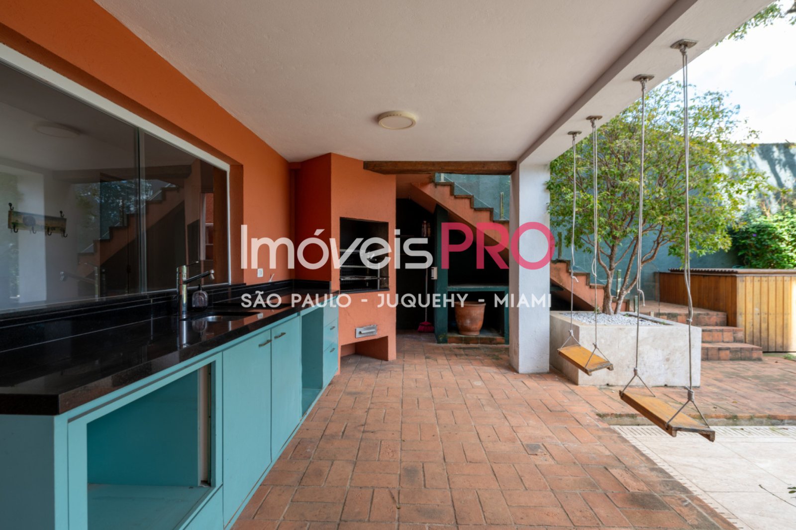 Foto :: https://assets.imoveispro.com.br/thumb/IP40482/sobrado-venda-jardim-leonor_IP40482_23_1920x1080.jpg?