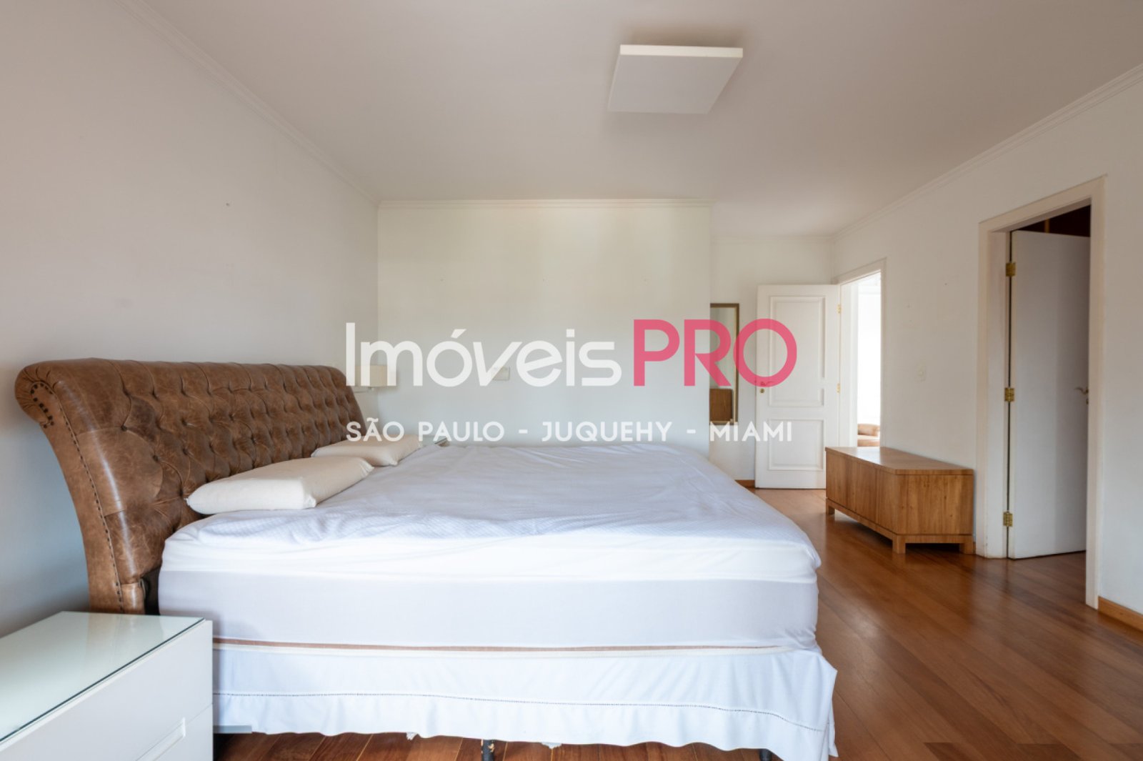 Foto :: https://assets.imoveispro.com.br/thumb/IP40482/sobrado-venda-jardim-leonor_IP40482_35_1920x1080.jpg?