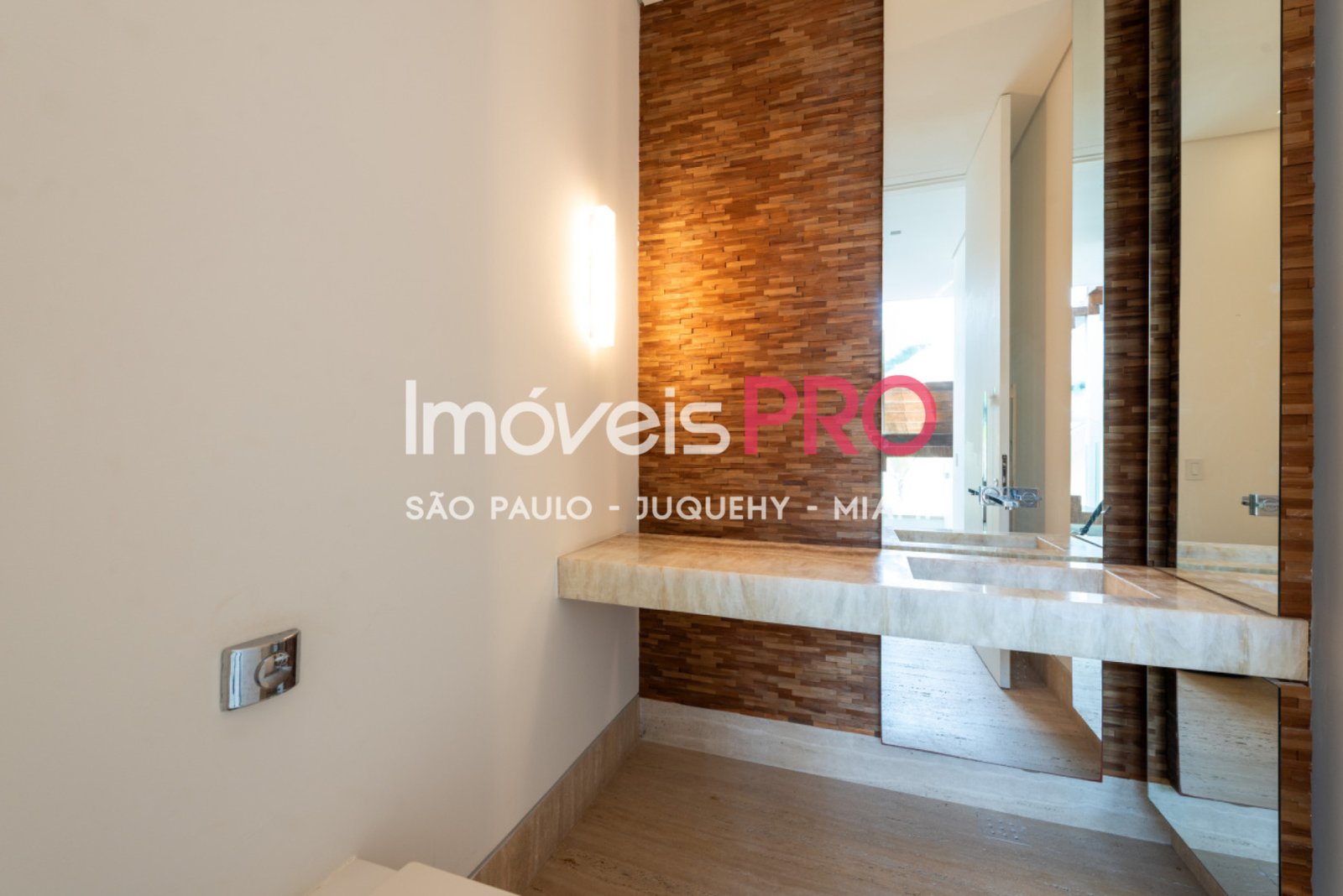 Foto :: IP40485