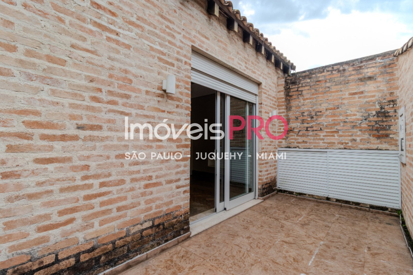 Foto :: IP40493