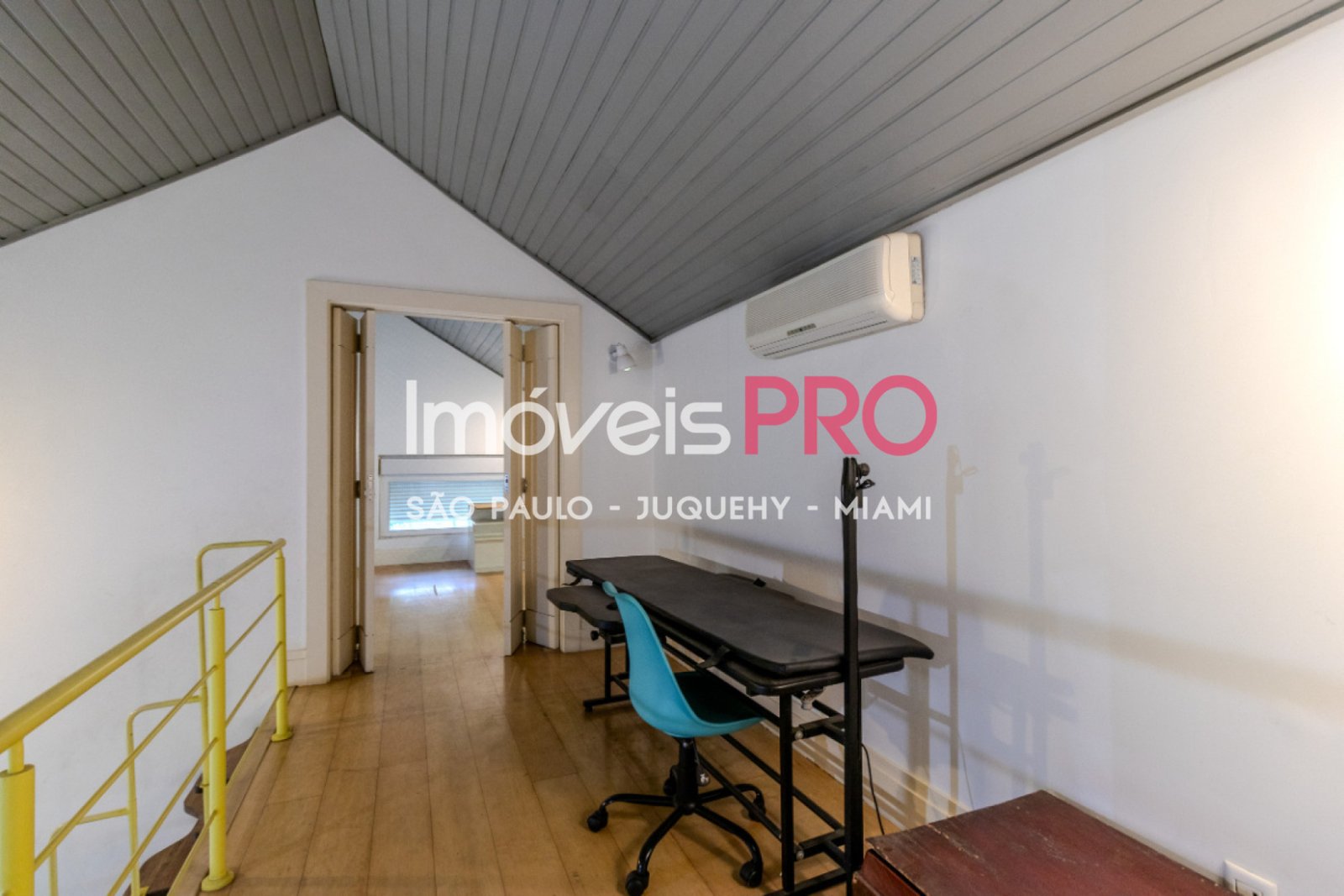 Foto :: https://assets.imoveispro.com.br/thumb/IP40493/casa-venda-chacara-santo-antonio-zona-sul_IP40493_47_1920x1080.jpg?