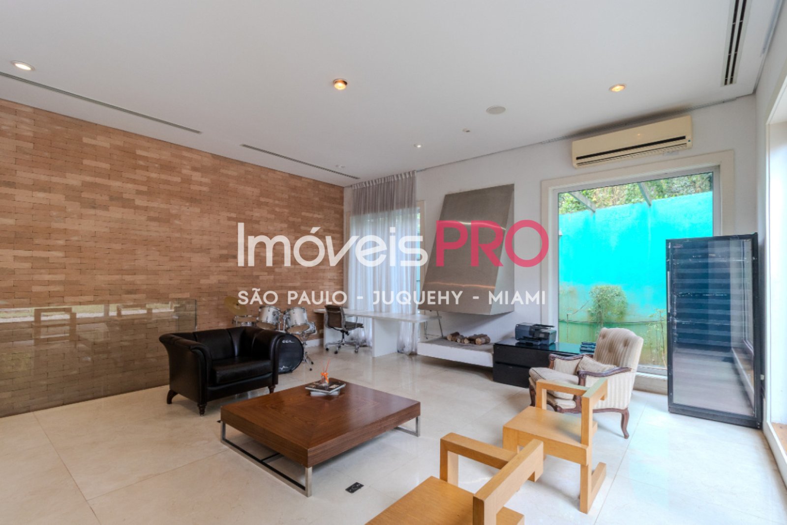 Foto :: IP40493