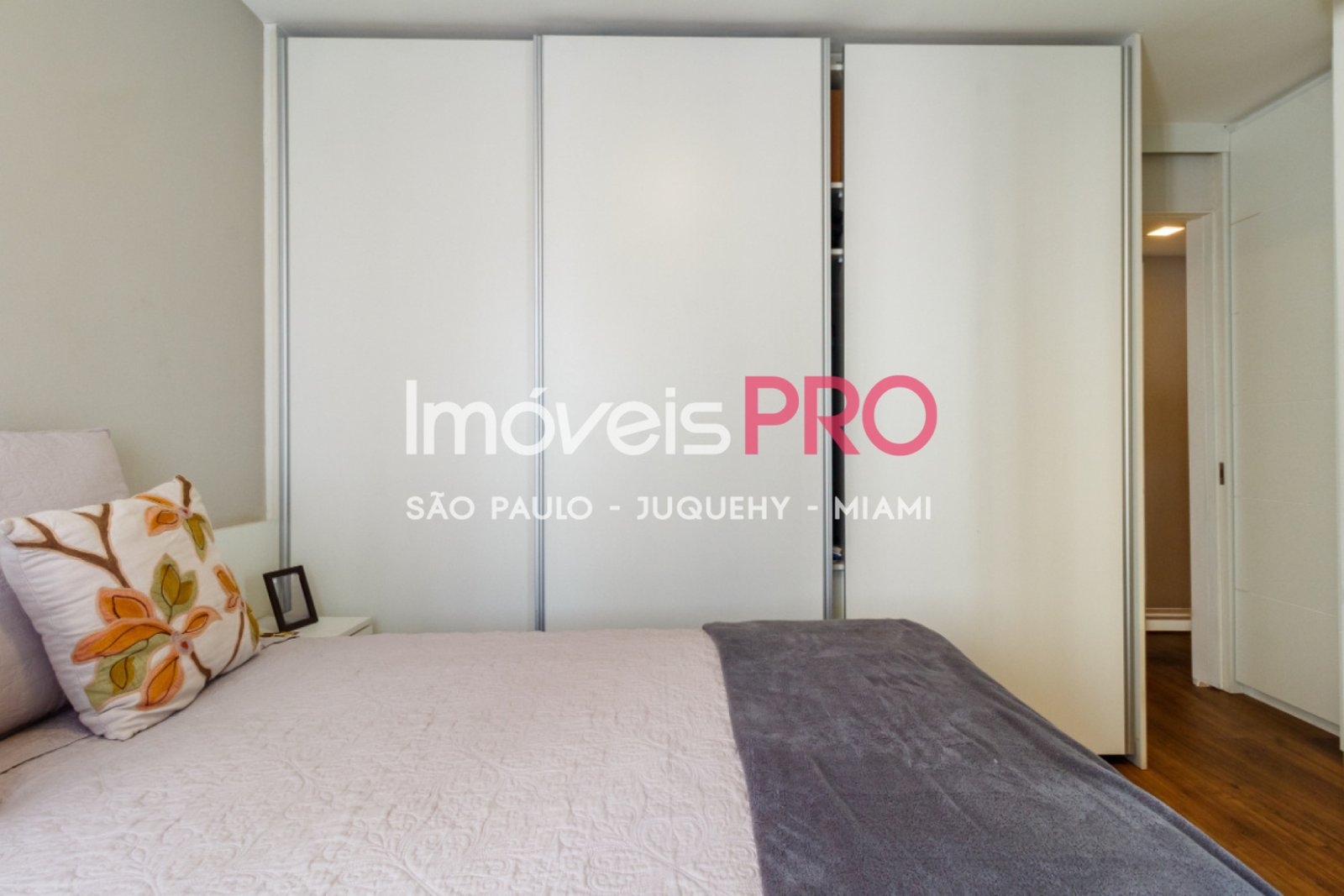Foto :: IP40494