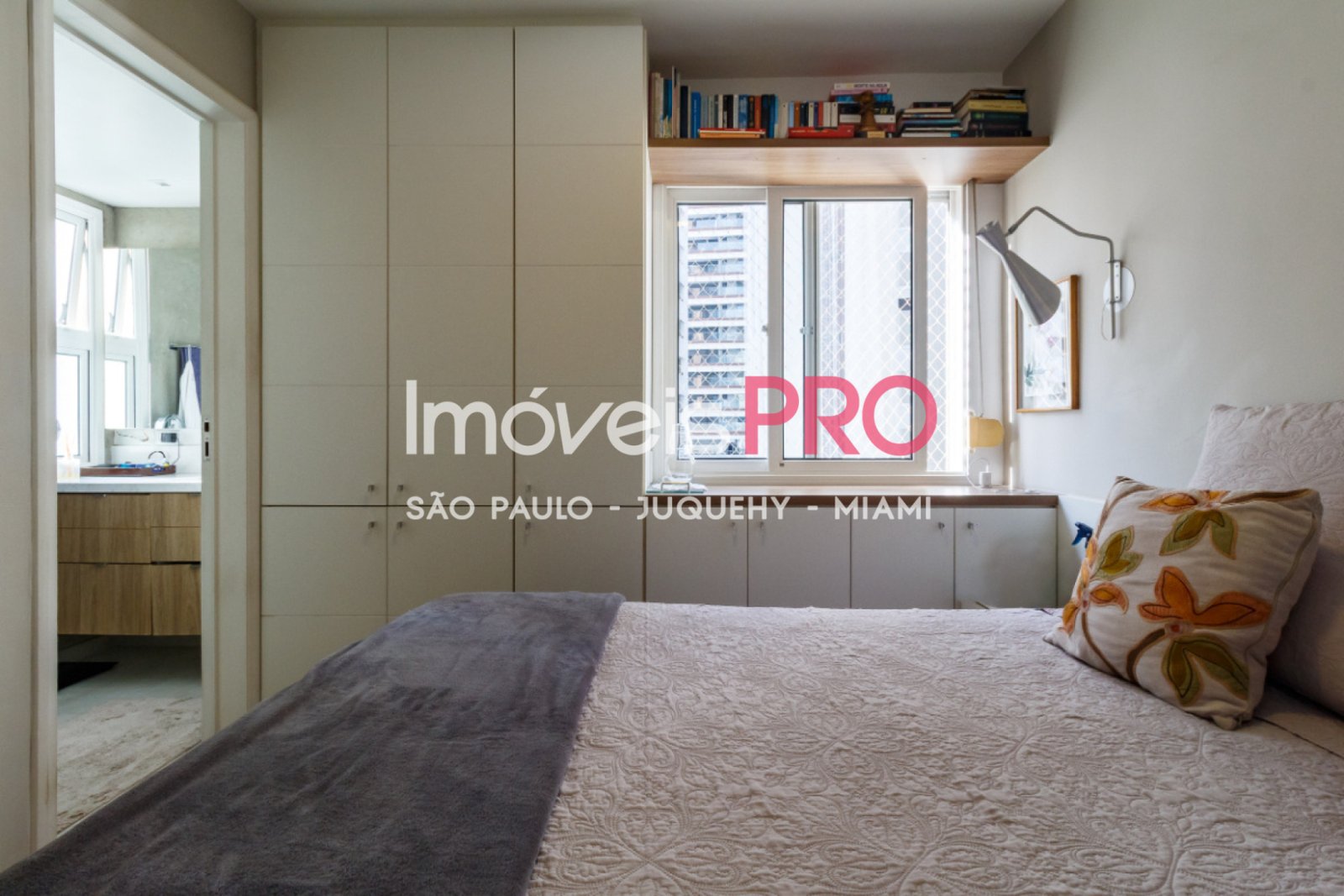 Foto :: IP40494