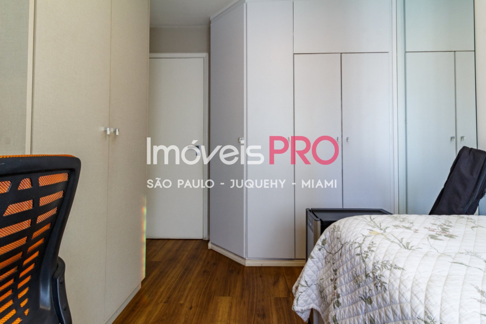 Foto :: IP40494