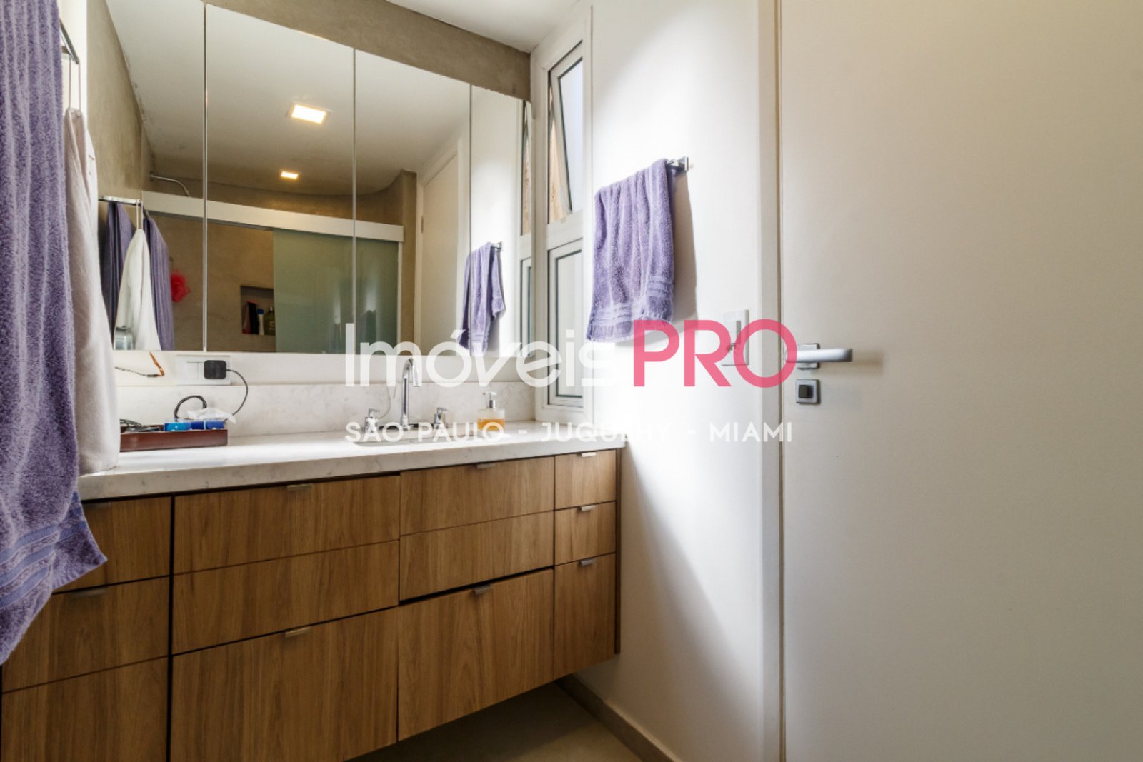 Foto :: https://assets.imoveispro.com.br/thumb/IP40494/apartamento-venda-vila-nova-conceicao_IP40494_29_1920x1080.jpg?