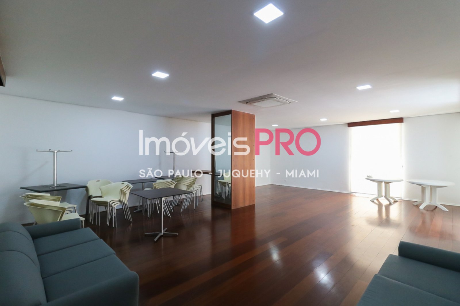 Foto :: IP40494