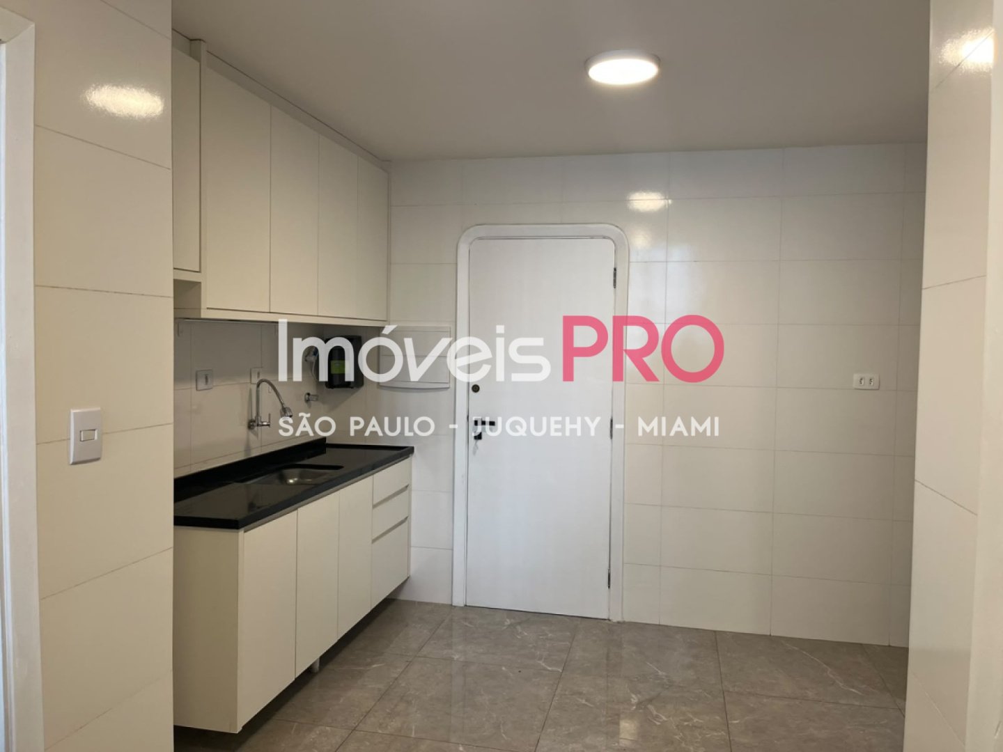 Foto :: https://assets.imoveispro.com.br/thumb/IP40496/apartamento-aluguel-moema-indios_IP40496_29_1920x1080.jpg?
