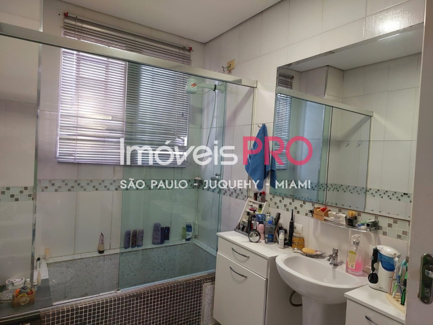 Foto :: https://assets.imoveispro.com.br/thumb/IP40501/casa-venda-pinheiros_IP40501_23_1920x1080.jpg?