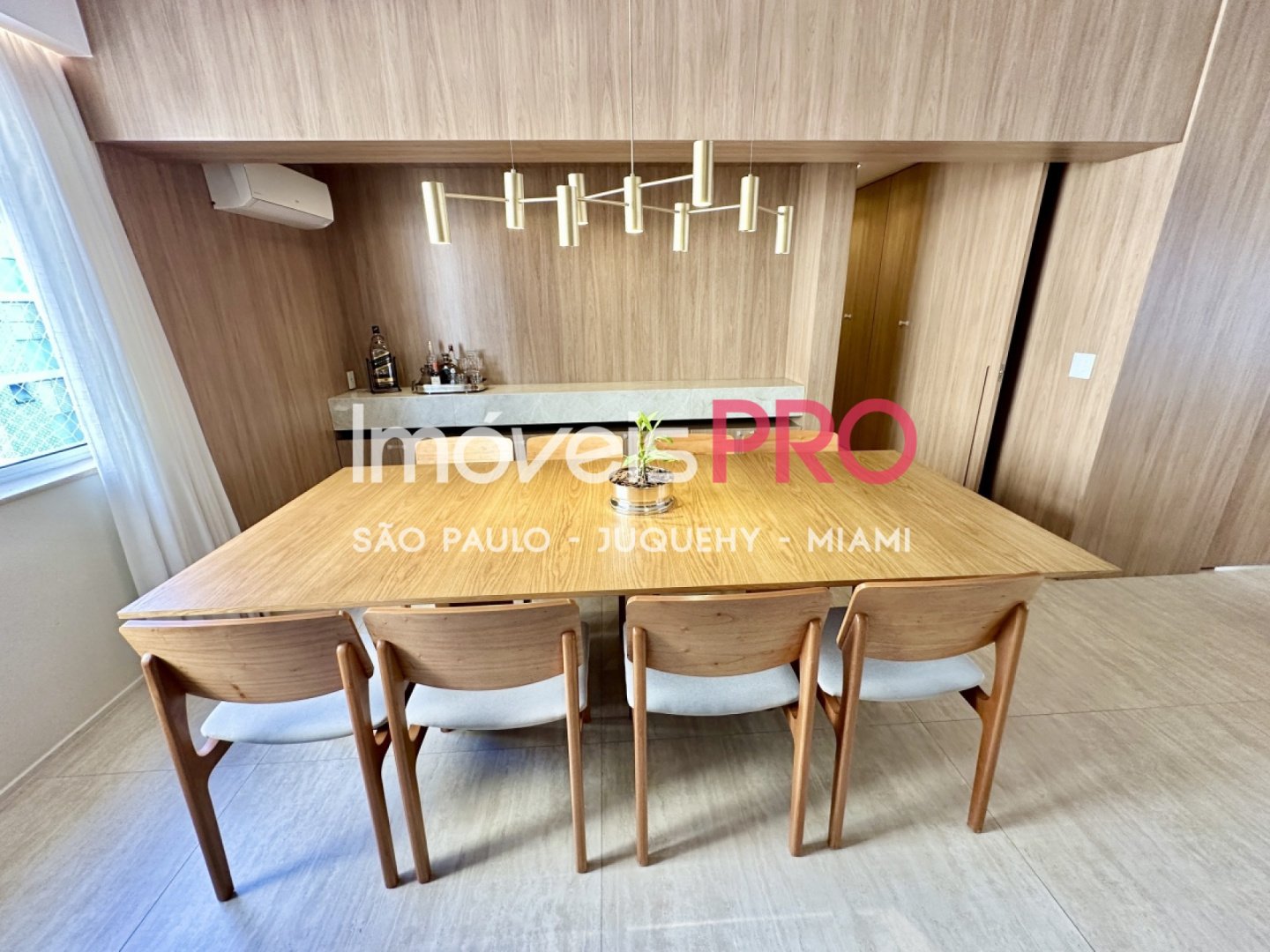 Foto :: https://assets.imoveispro.com.br/thumb/IP40502/apartamento-venda-itaim-bibi_IP40502_23_1920x1080.jpg?