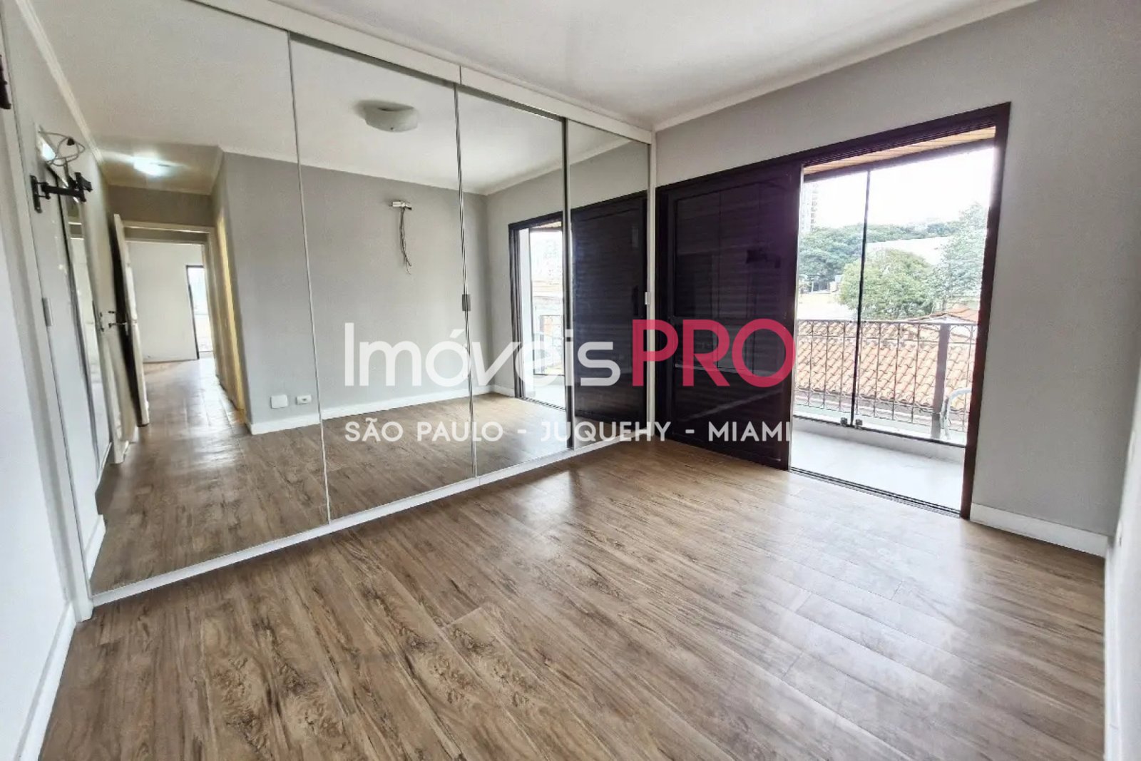 Foto :: https://assets.imoveispro.com.br/thumb/IP40505/apartamento-venda-chacara-inglesa_IP40505_17_1920x1080.jpg?