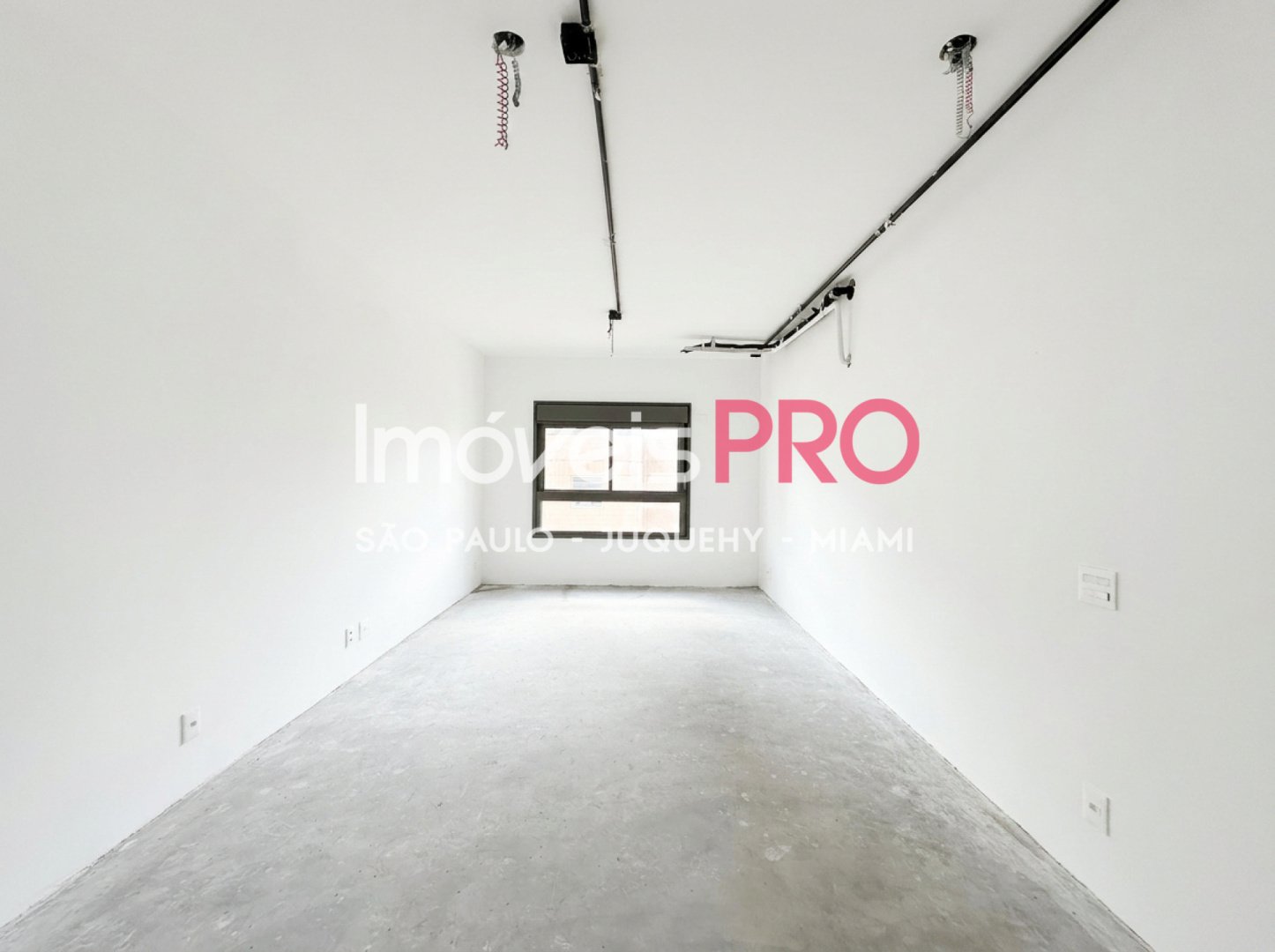 Foto :: IP40509