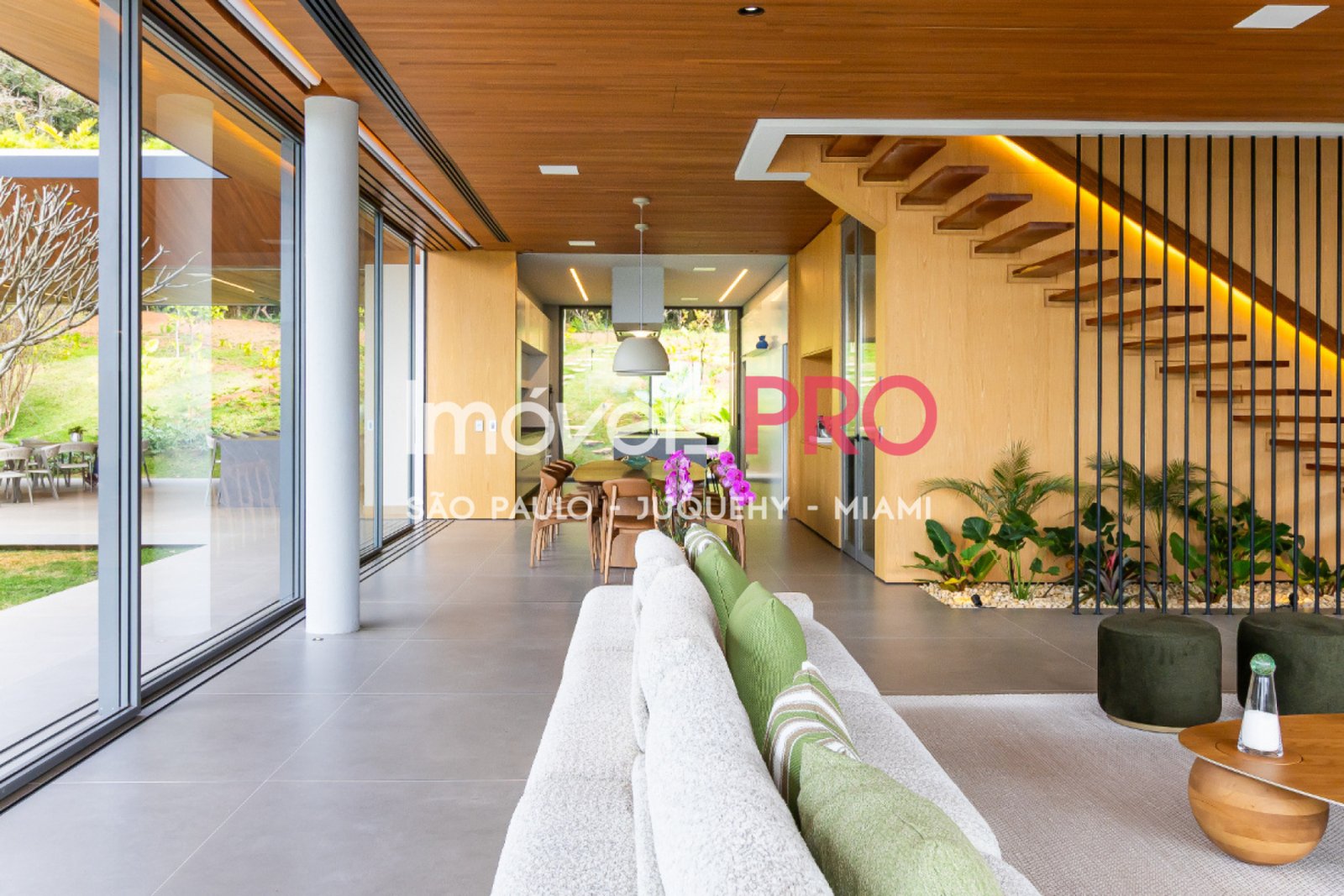 Foto :: https://assets.imoveispro.com.br/thumb/IP40510/condominio-venda-transurb_IP40510_17_1920x1080.jpg?