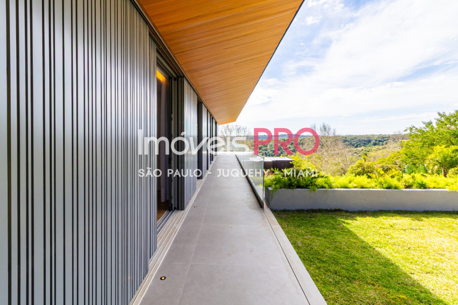 Foto :: https://assets.imoveispro.com.br/thumb/IP40510/condominio-venda-transurb_IP40510_65_1920x1080.jpg?