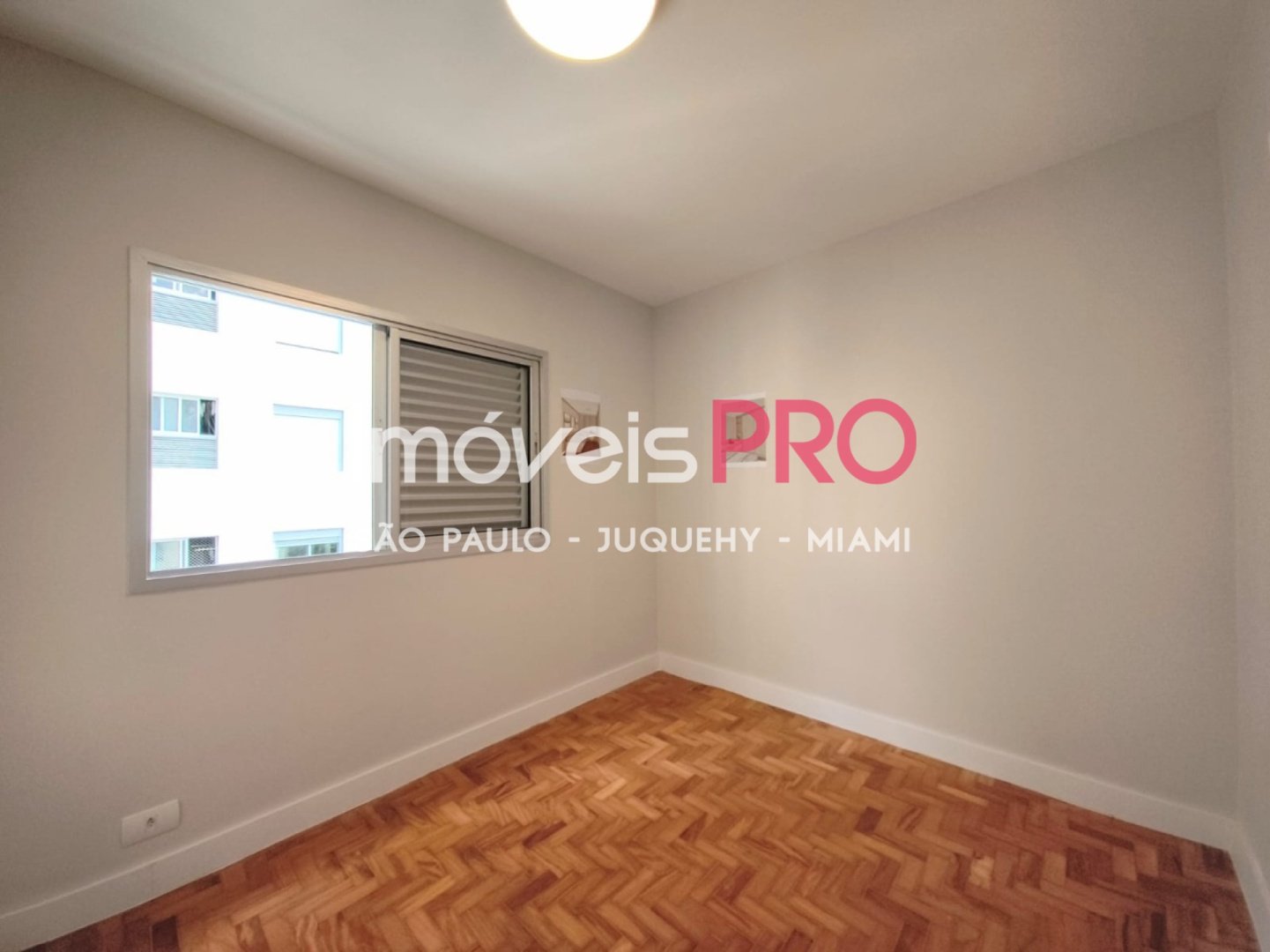 Foto :: https://assets.imoveispro.com.br/thumb/IP40514/apartamento-venda-moema_IP40514_17_1920x1080.jpg?